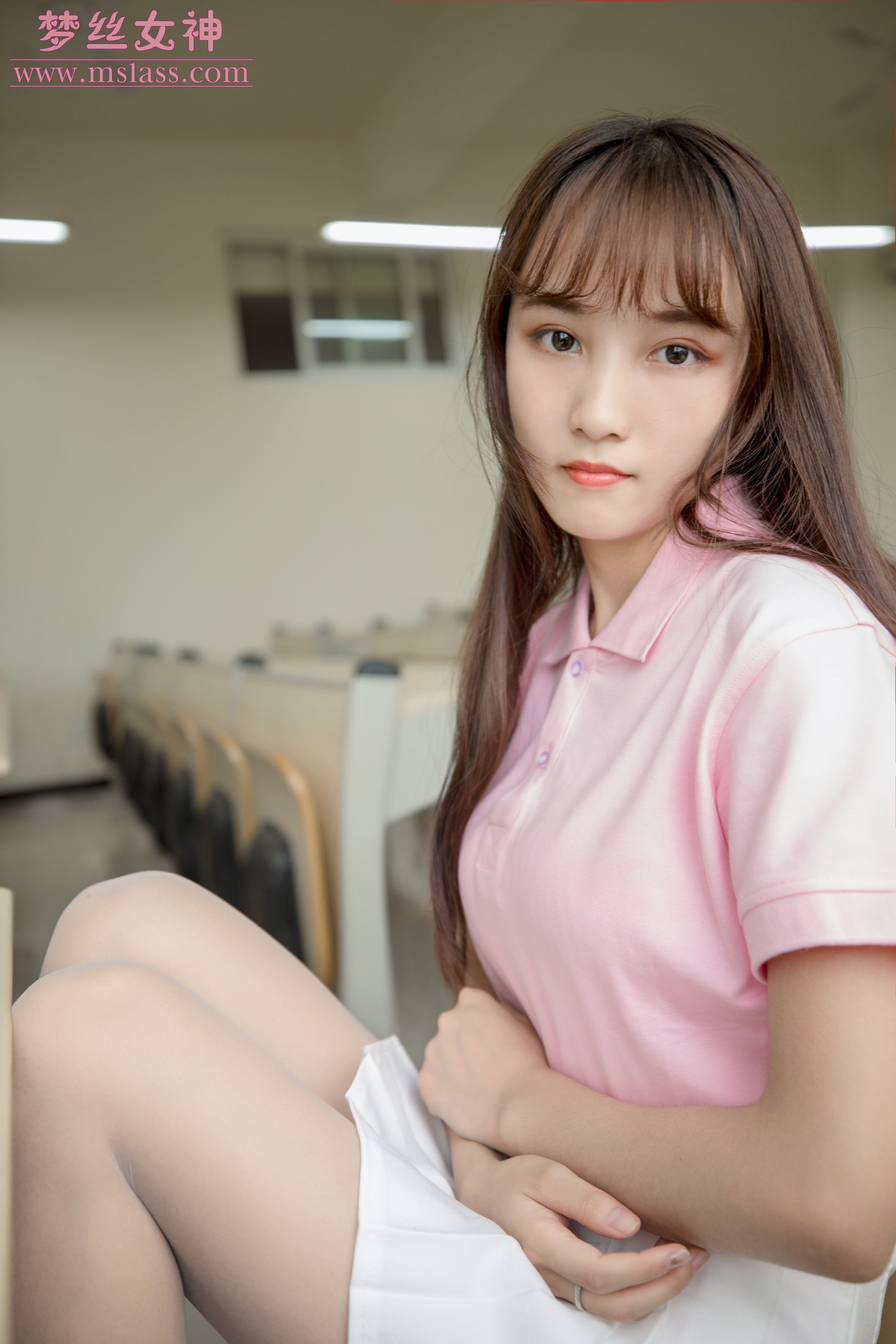 [梦丝女神MSLASS]  小兔 校园黑丝和白丝的可爱_第3张