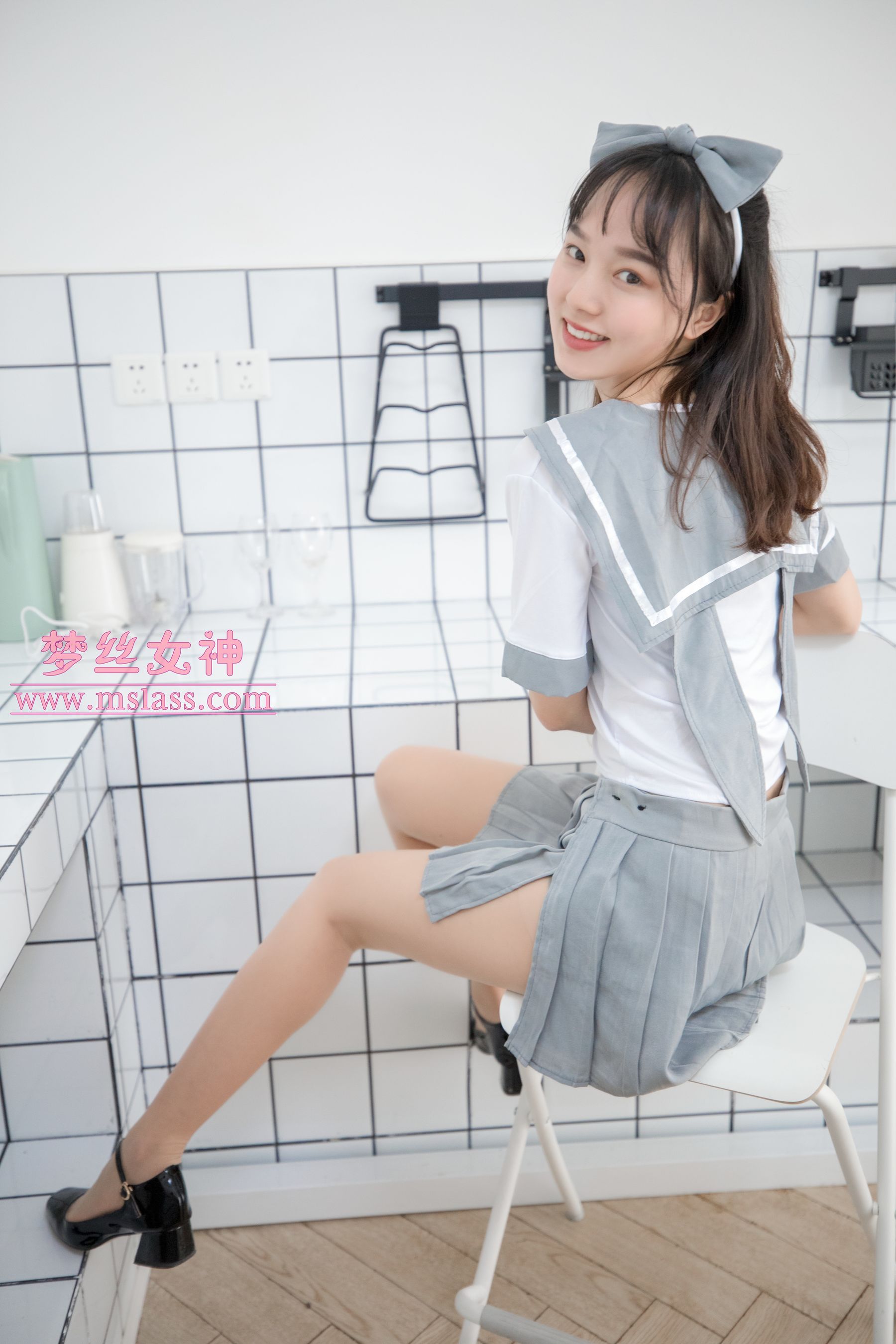 [梦丝女神MSLASS]  玥玥 白色丝袜空间_第4张