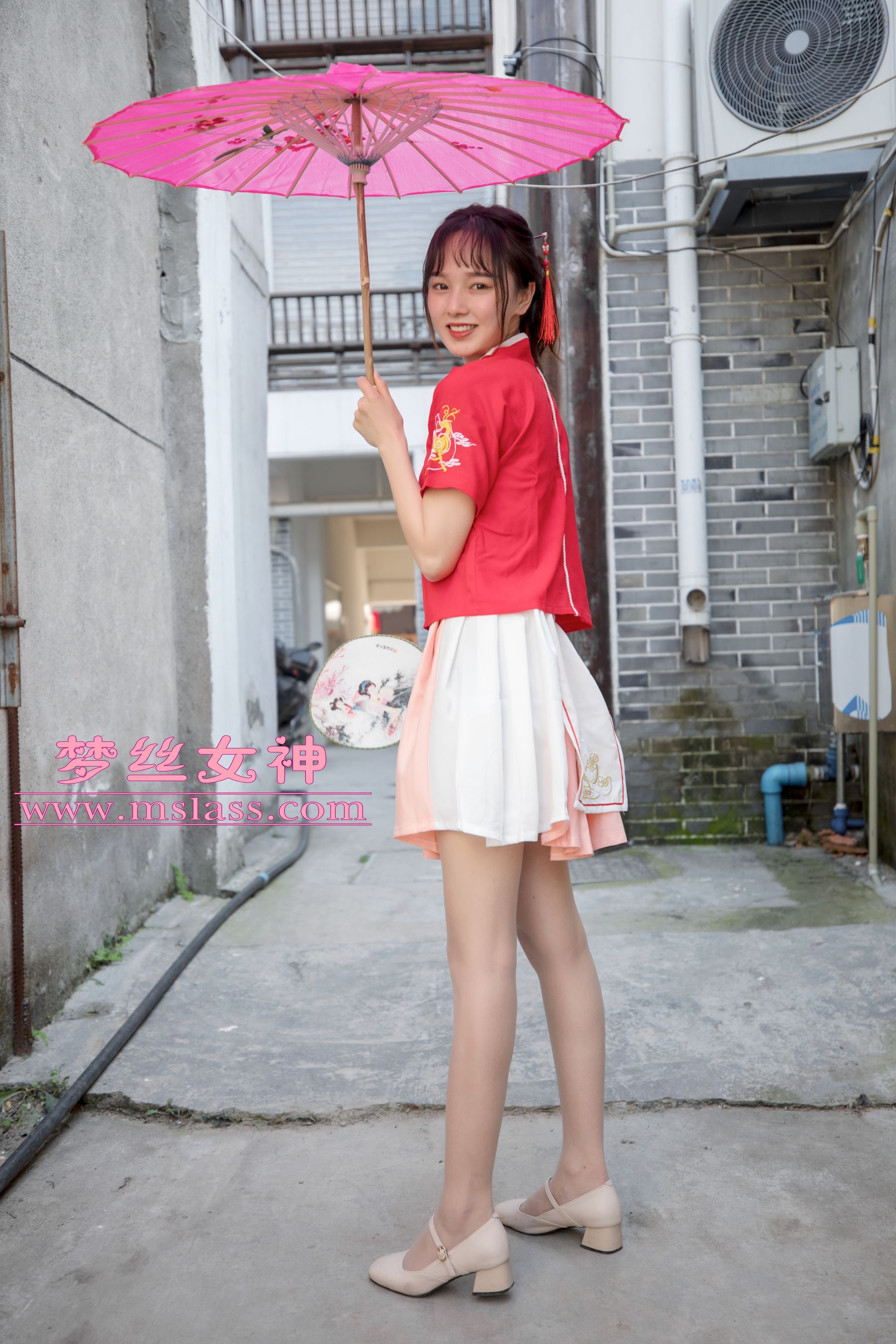 [梦丝女神MSLASS]  玥玥 长城古风少女_第1张