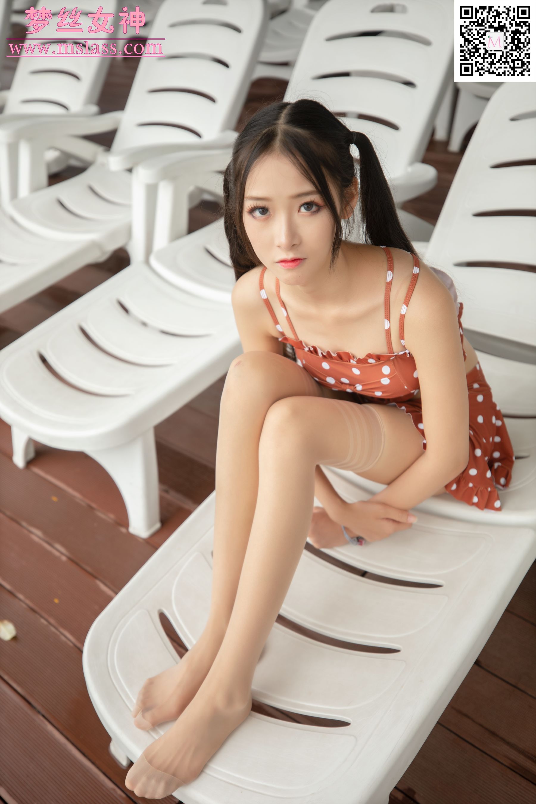 [梦丝女神MSLASS]  诗琪 泳池派对_第3张