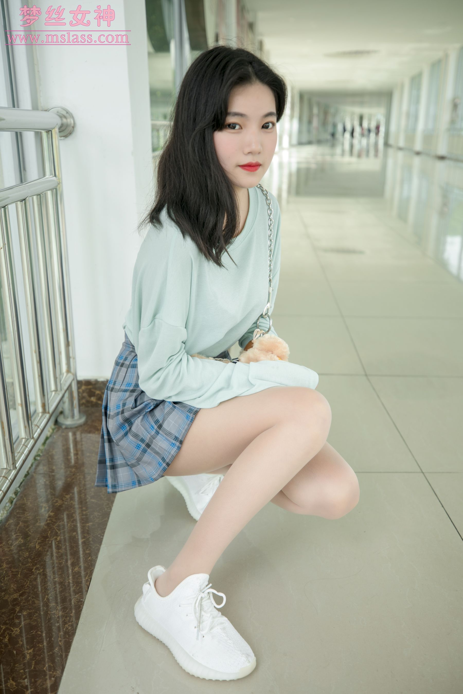 [梦丝女神MSLASS]  酥酥 恬静的小白鞋丝袜_第3张