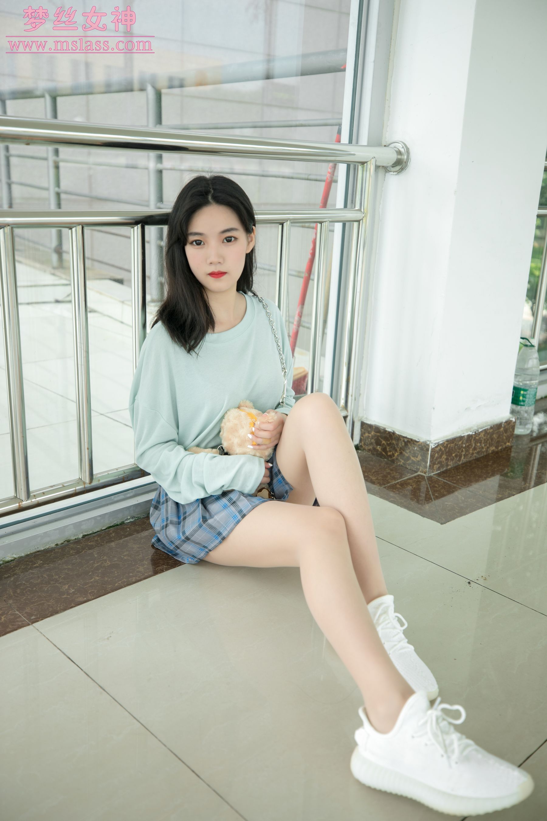 [梦丝女神MSLASS]  酥酥 恬静的小白鞋丝袜_第5张