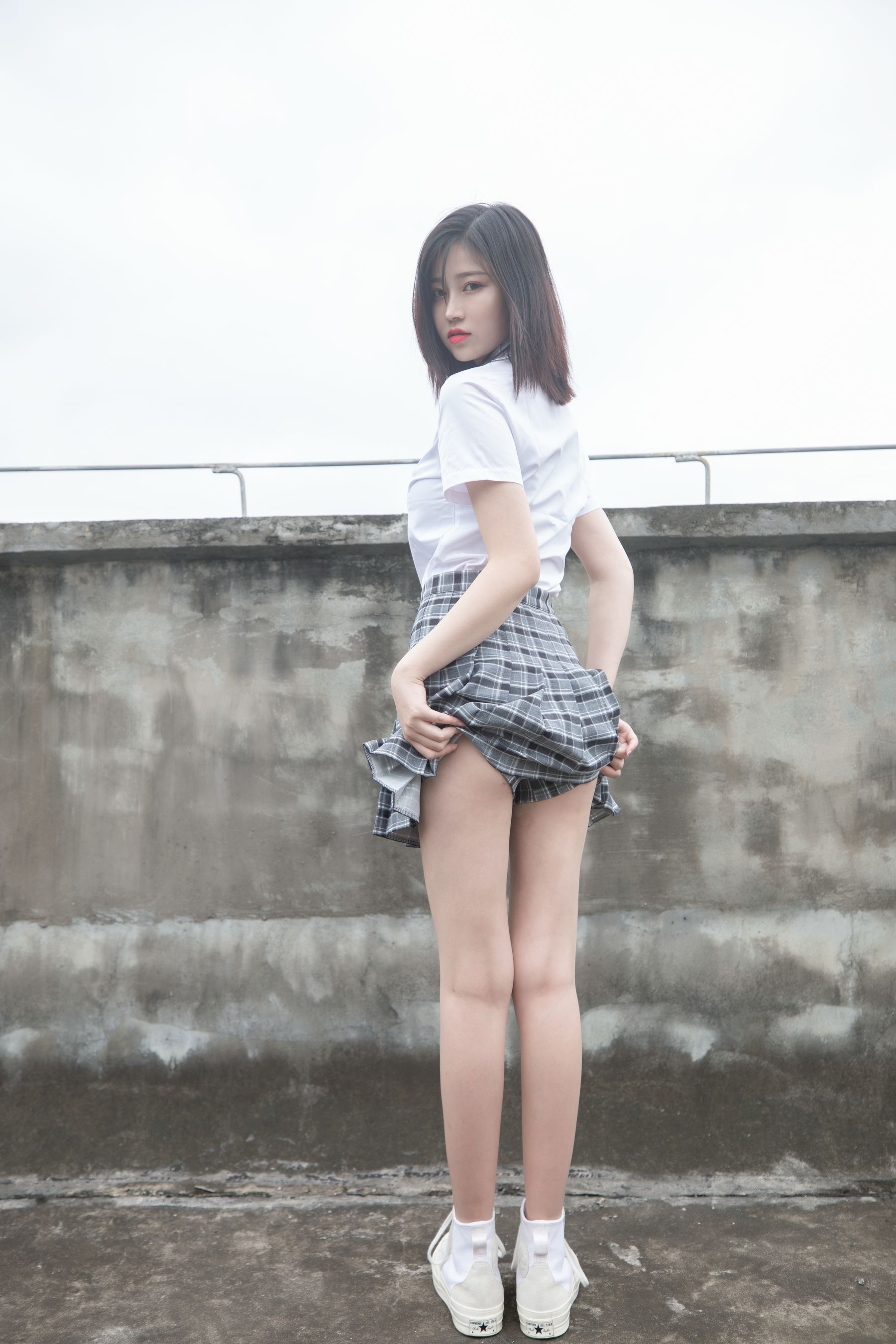 [梦丝女神MSLASS] 子然 天台JK_第2张