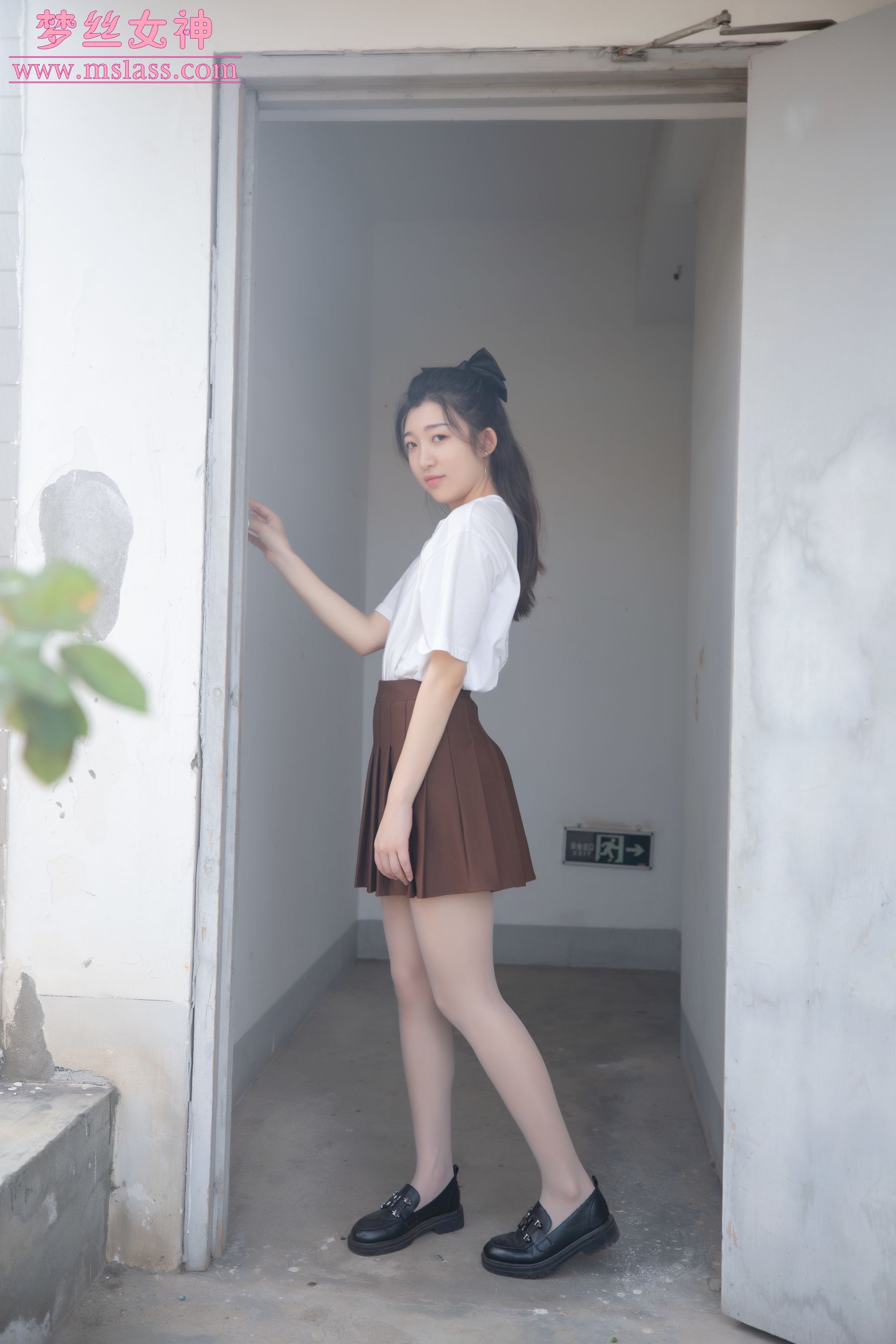 [梦丝女神MSLASS] 张小雪 丝袜JK小格调_第3张