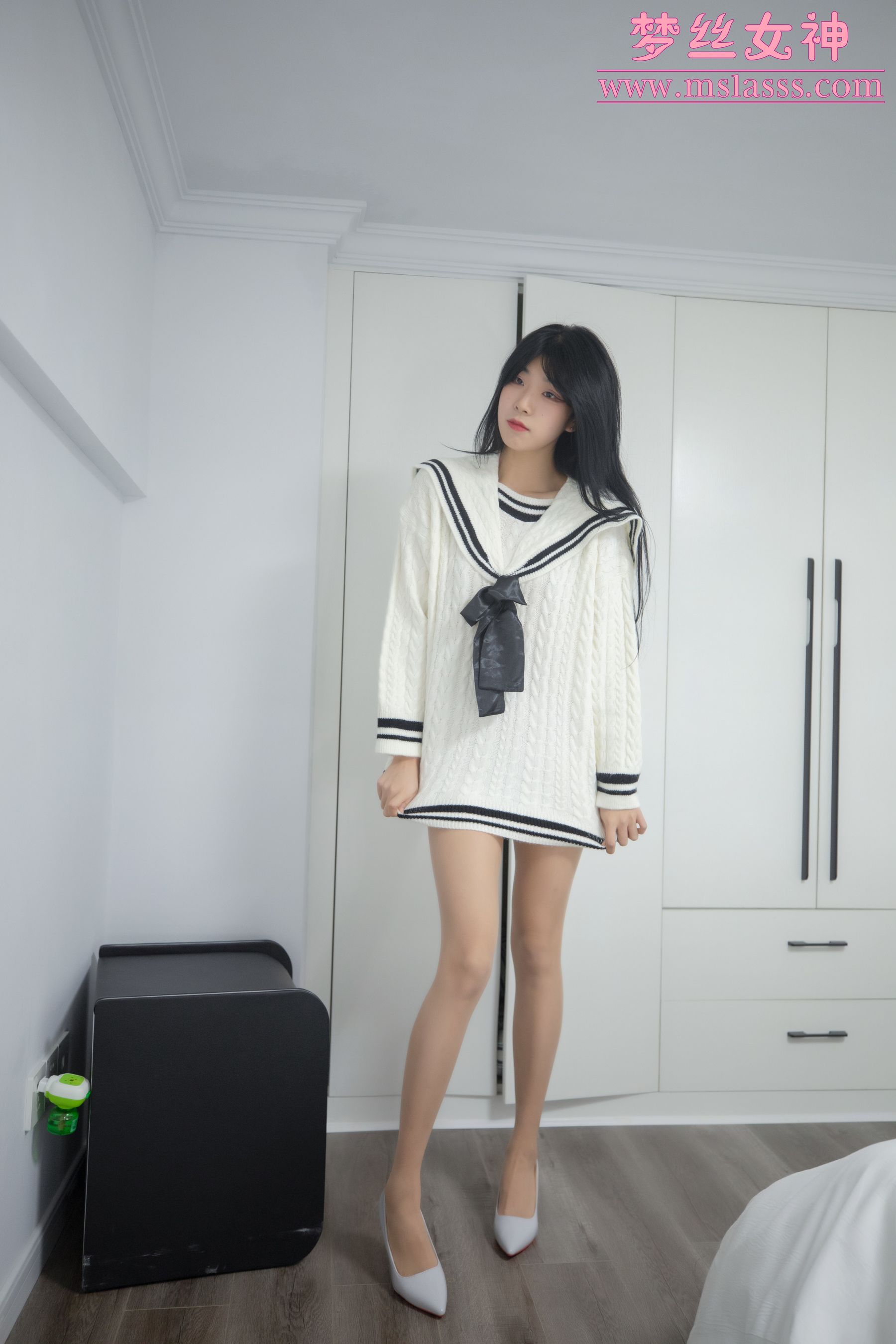[梦丝女神MSLASS] 韩飞儿 白衣大长腿_第3张