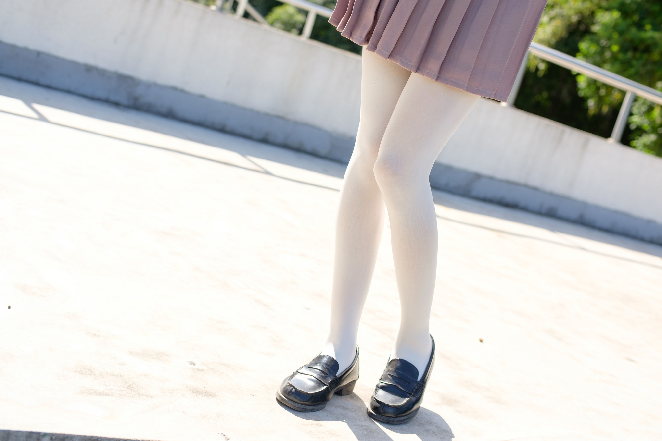 [森萝财团] R15-030 操场上的白丝_第3张