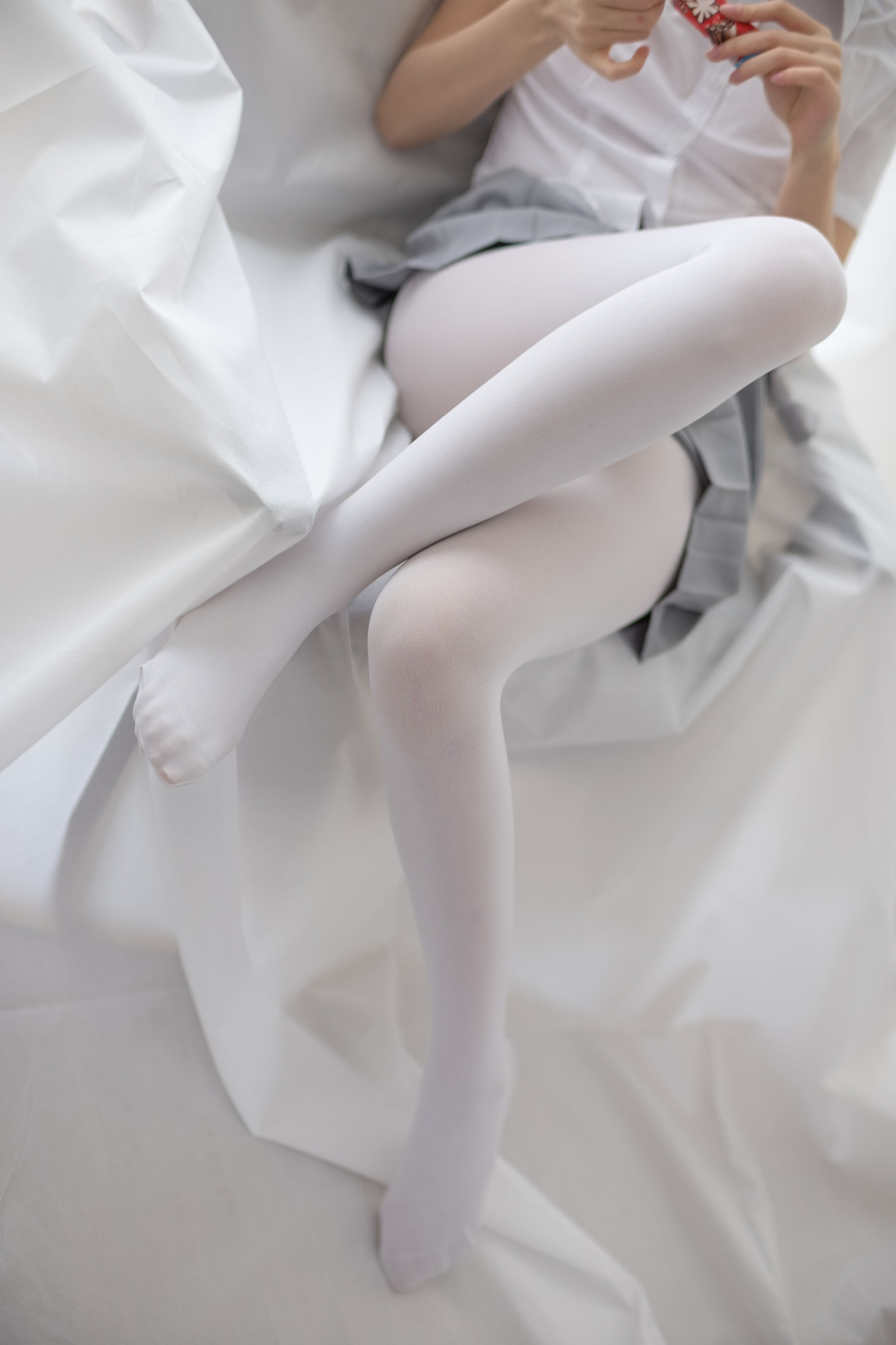 [森萝财团] R15-045 白丝学妹休憩空间_第5张