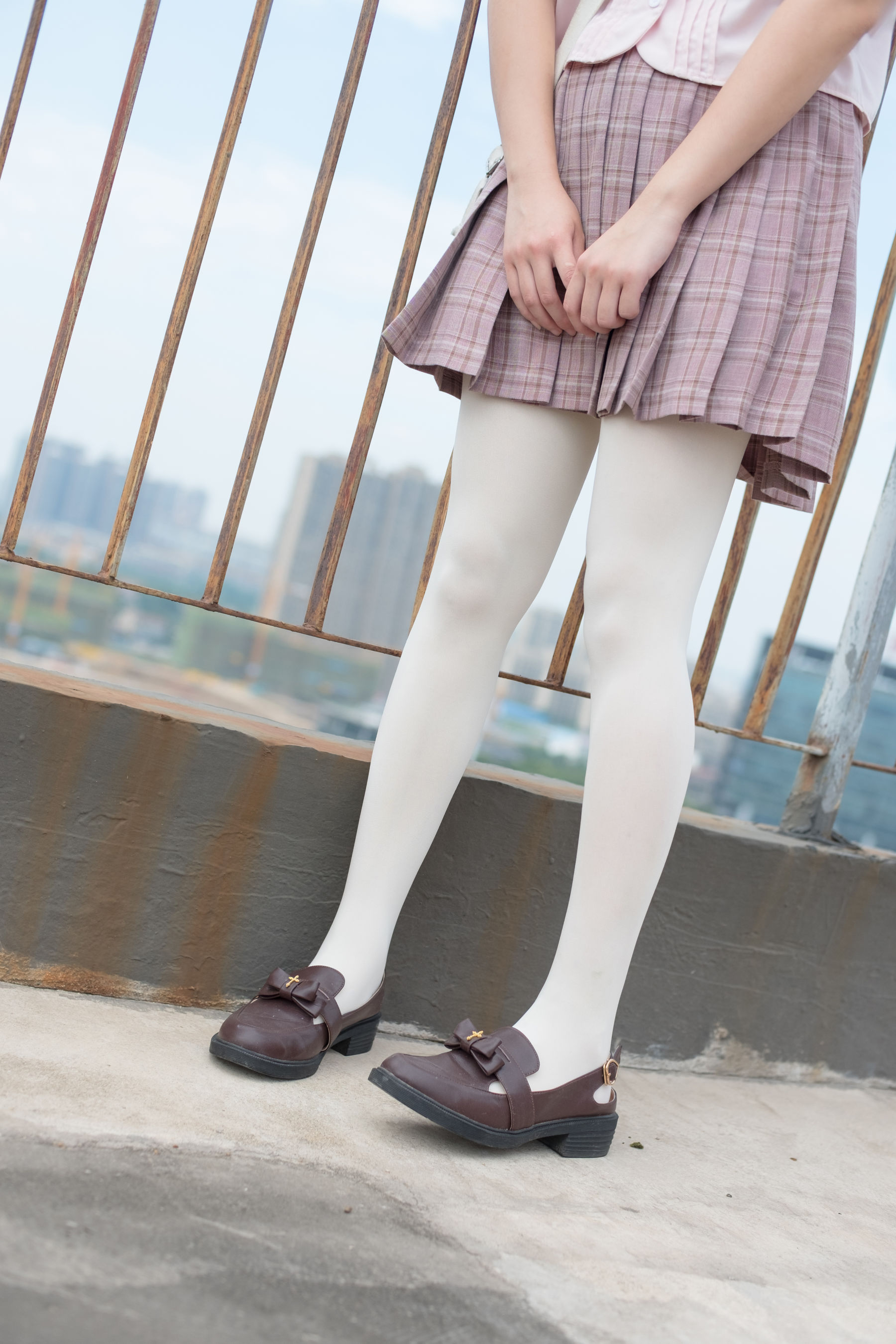 [森萝财团] BETA-001 高中生的户外白丝_第1张