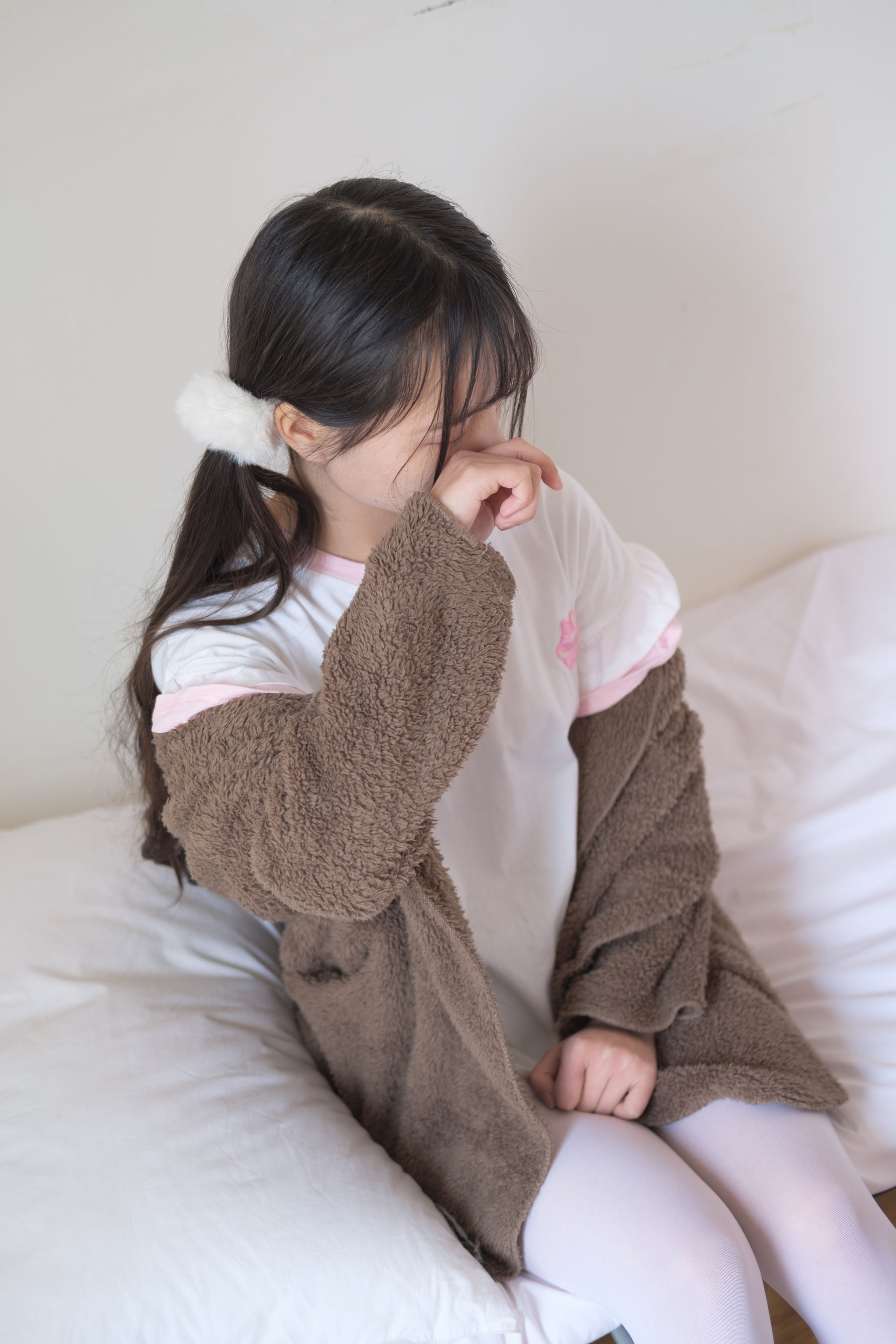 [森萝财团] X-020 白棉袜萝莉_第1张