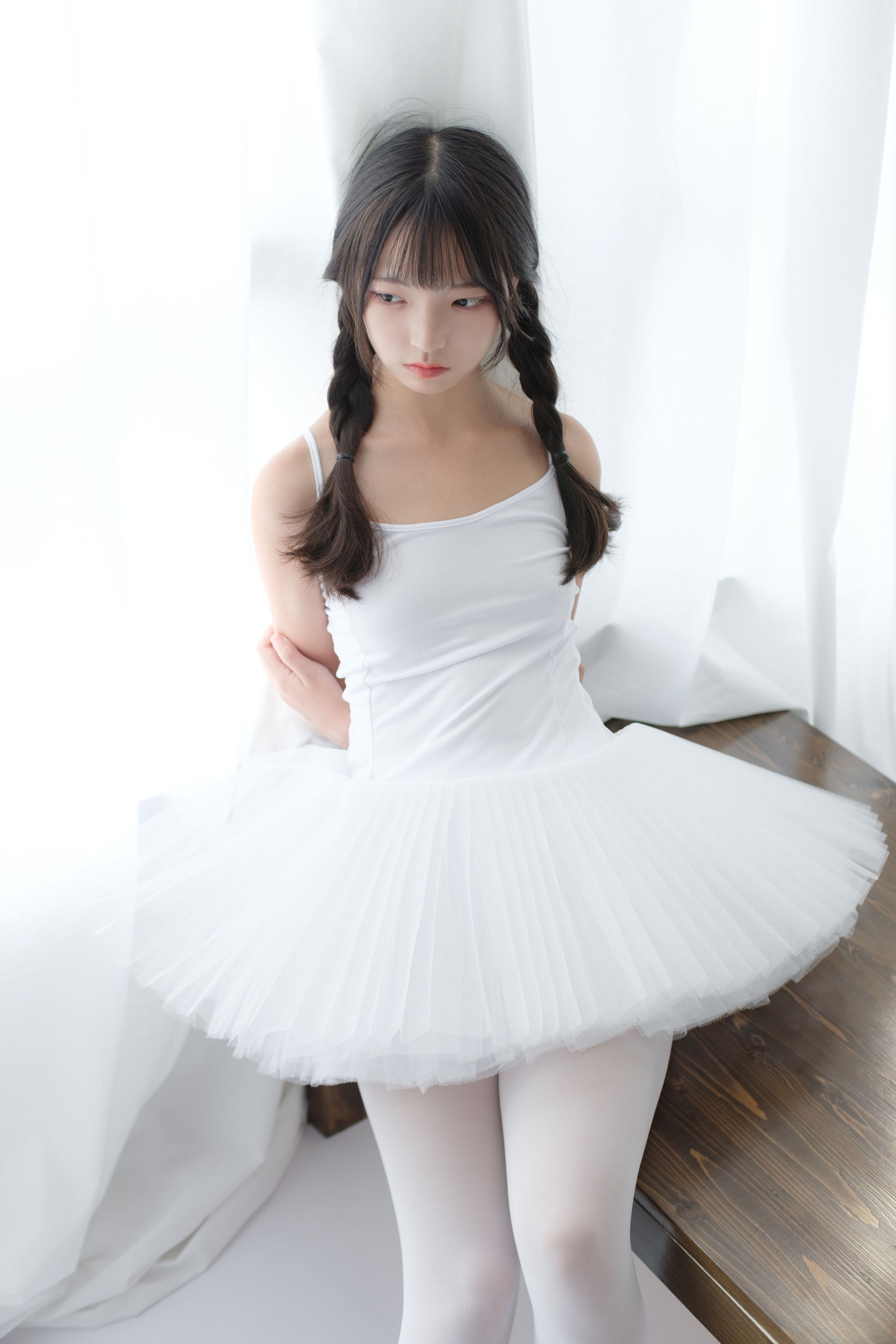 [森萝财团] X-042 白丝萝莉少女_第2张