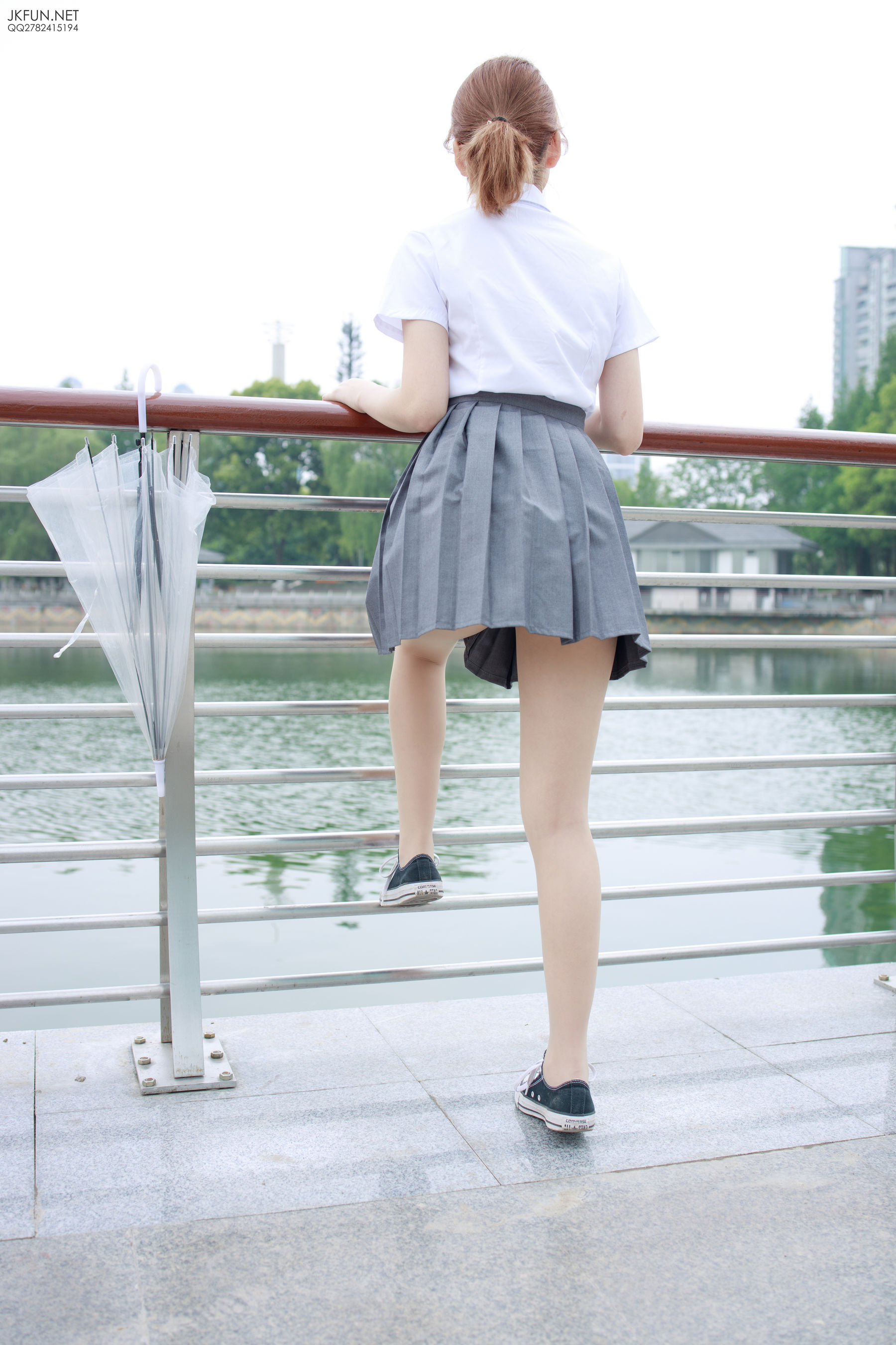 [森萝财团] JKFUN-005 卉子 10D肉丝_第1张