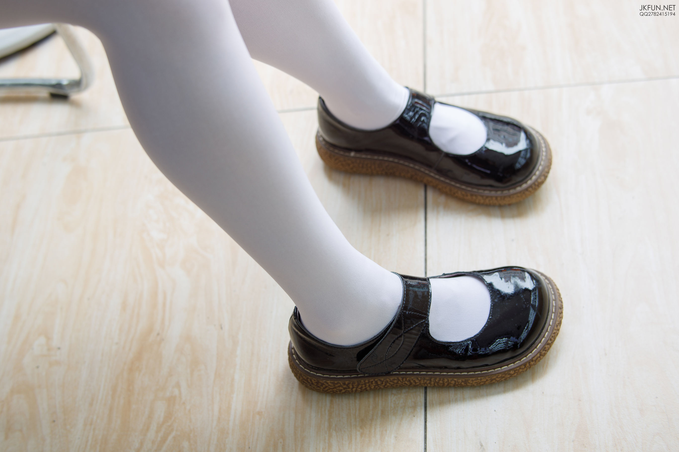 [森萝财团] JKFUN-007 默陌 80D白丝_第1张