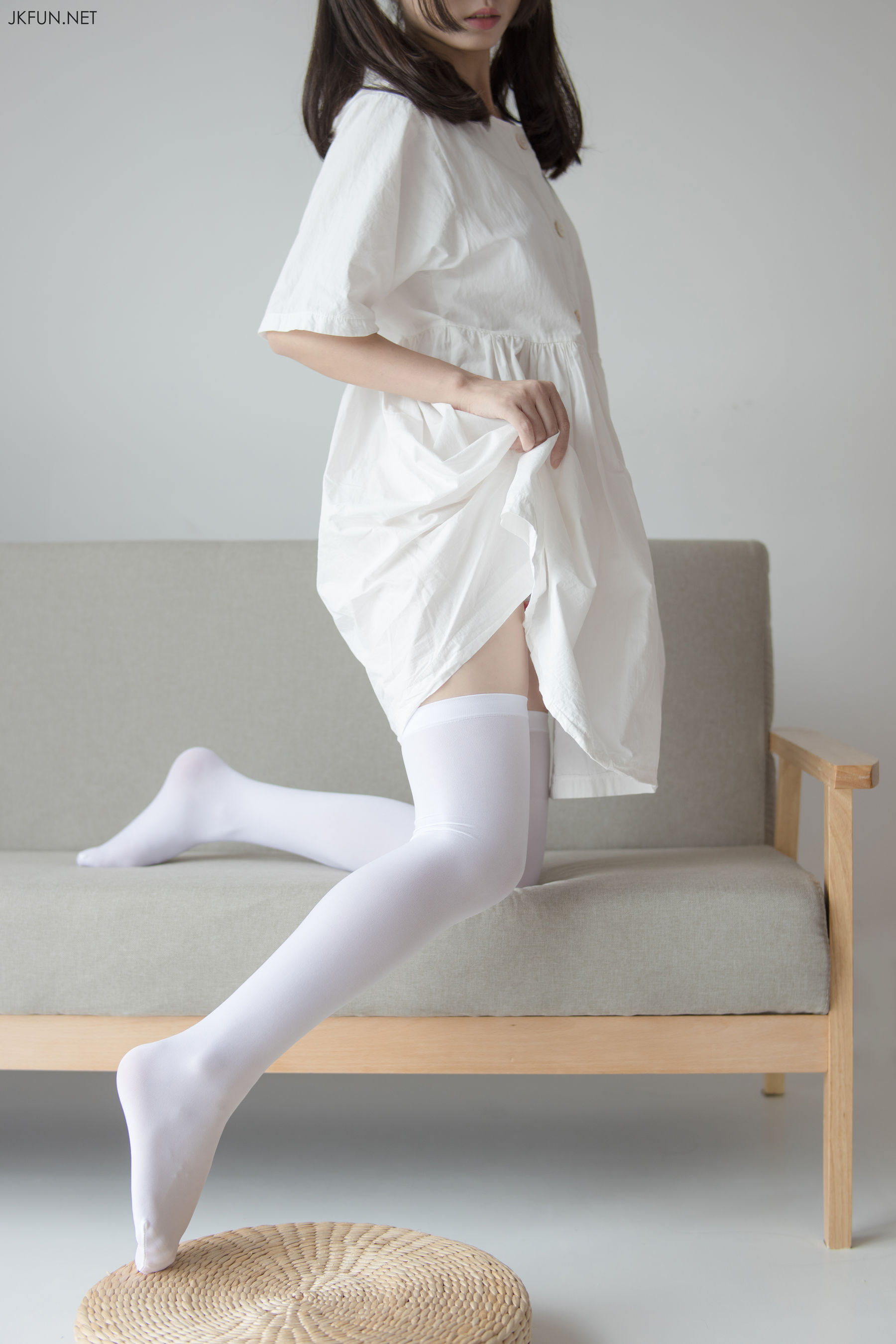 [森萝财团] JKFUN-014 默陌 白衣飘飘的年代_第4张