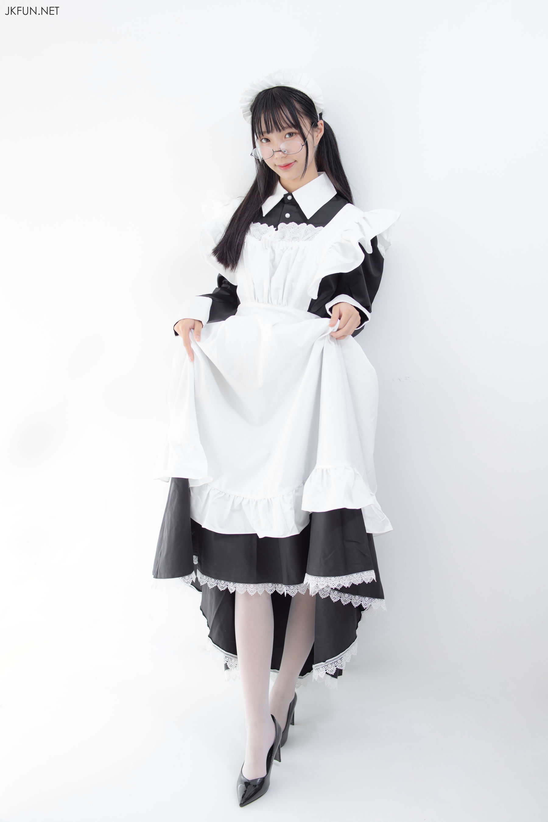 [森萝财团] 女仆眼镜妹_第1张
