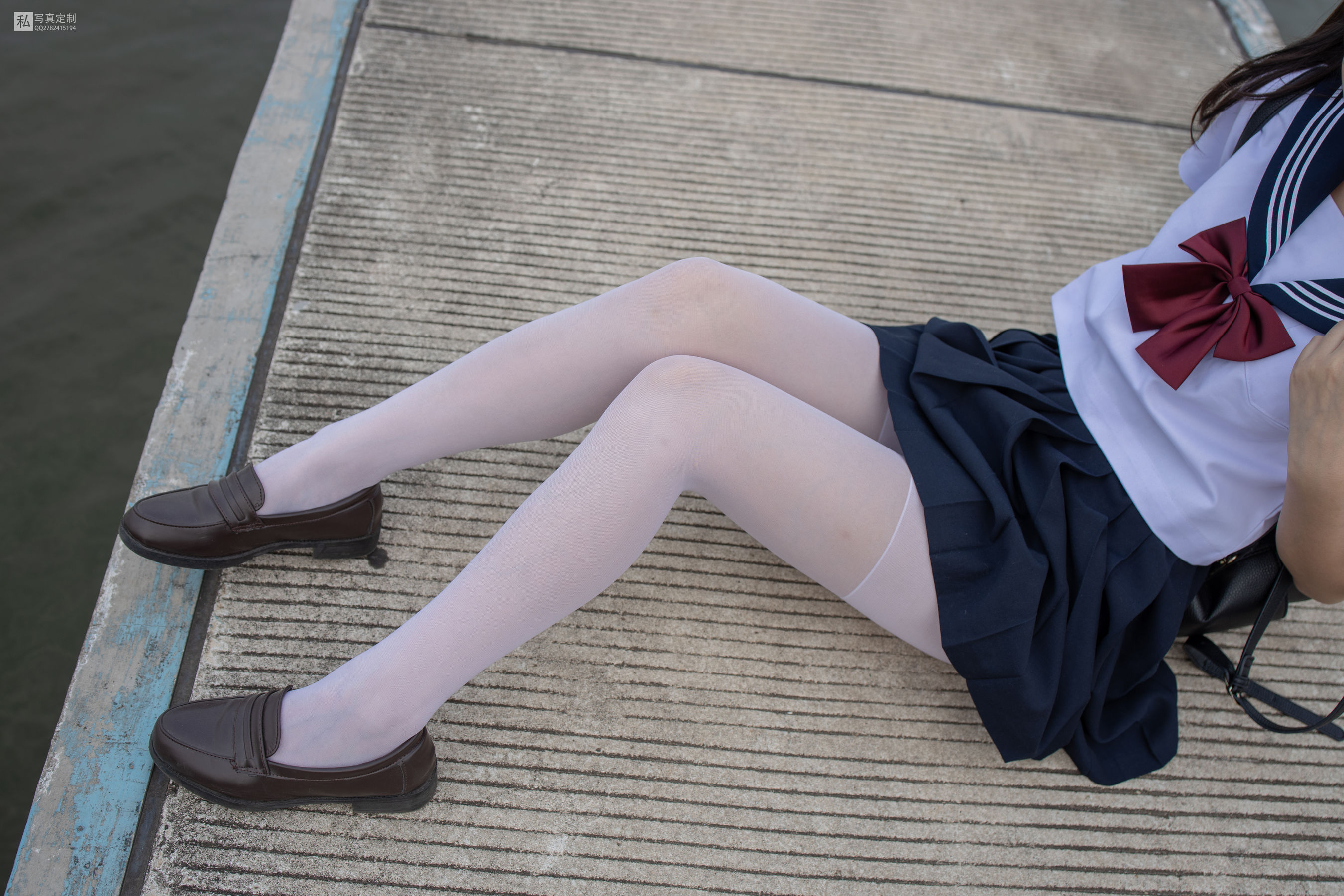 [森萝财团] JKFUN-028 默陌 15D白丝 抑郁湖边与绝望天台_第5张