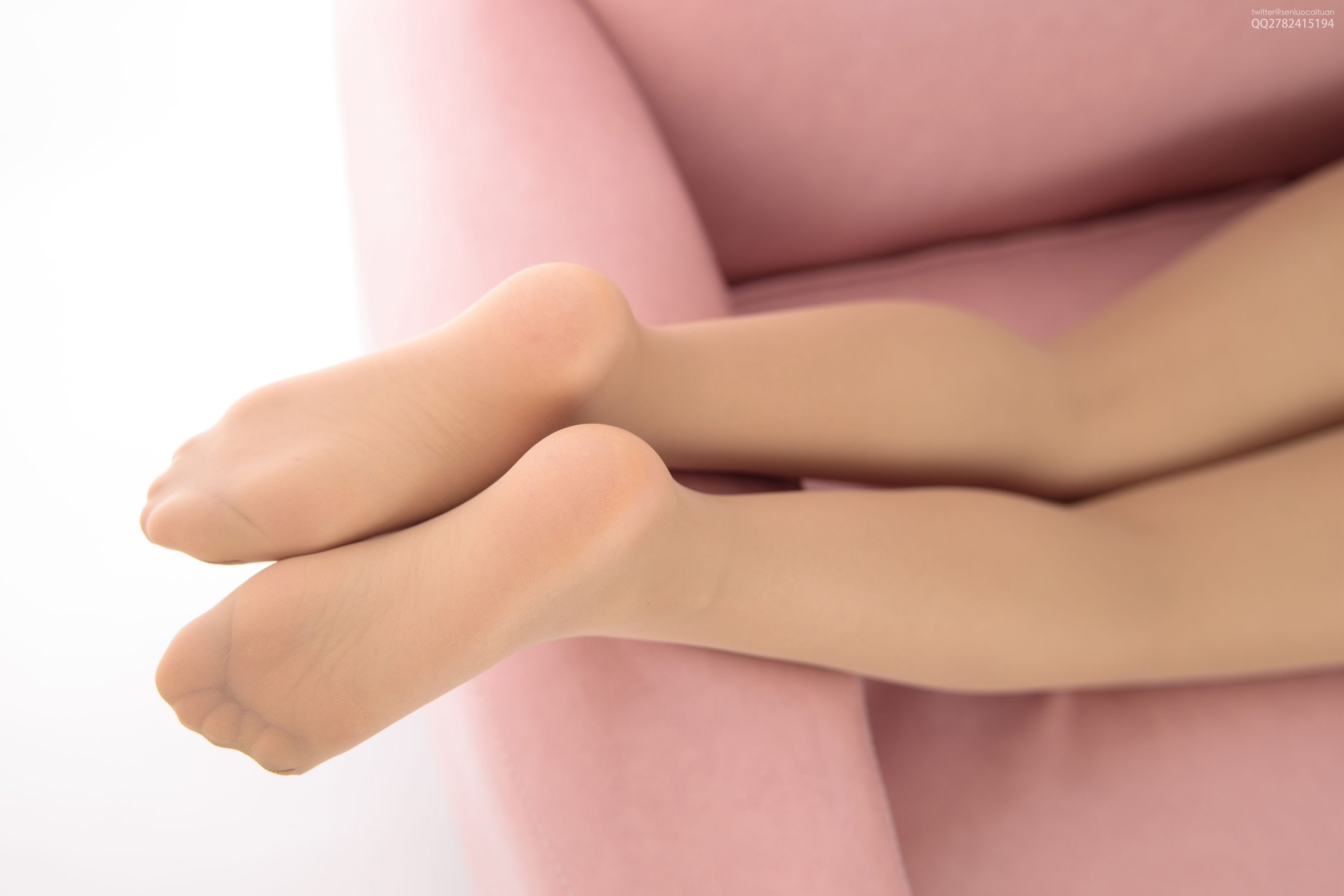 [森萝财团] JKFUN-037 卉子 绫波丽战斗服泳装 30D肉丝_第2张