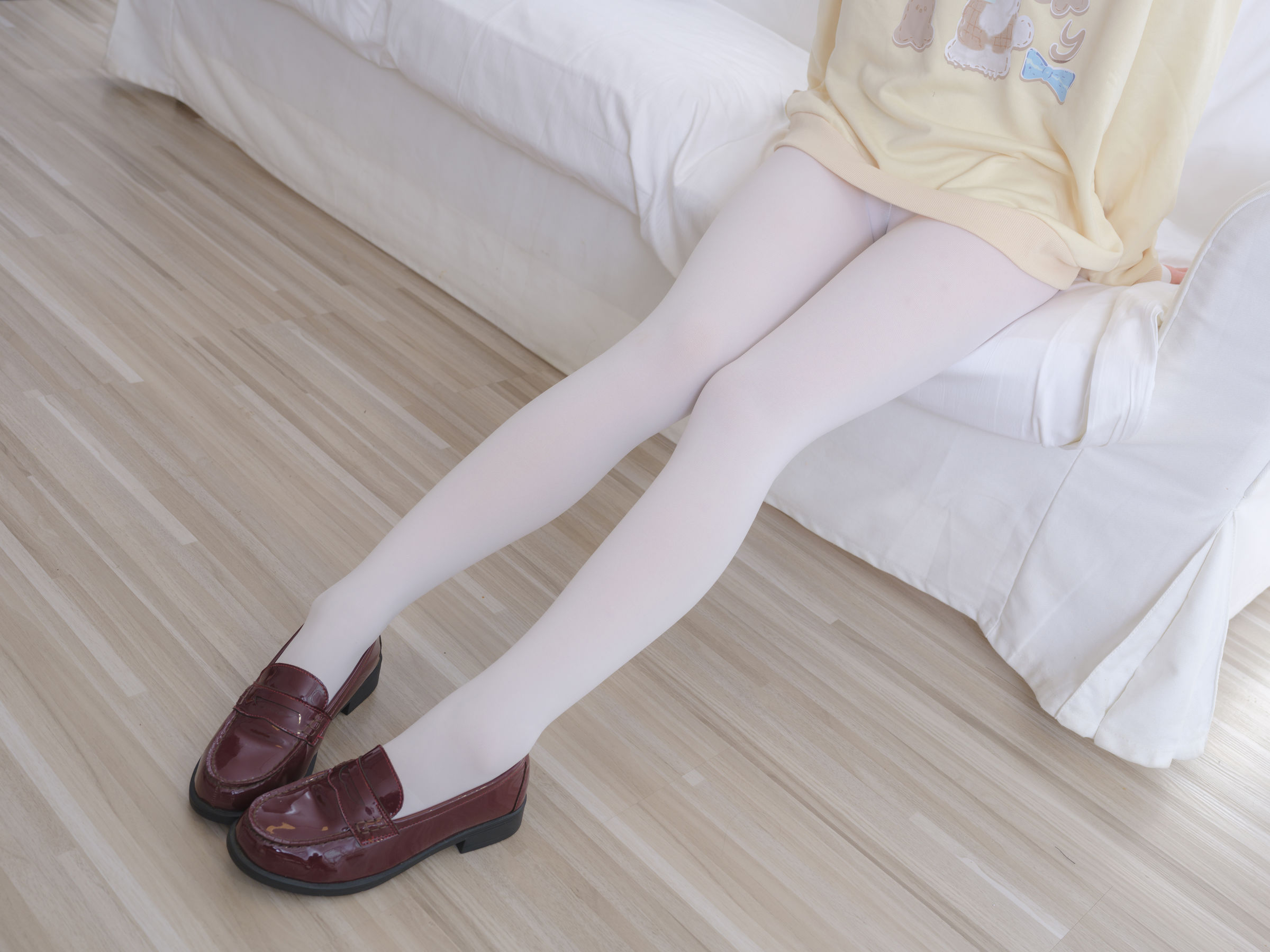 森萝财团写真 - 雨云 04E4K_第2张