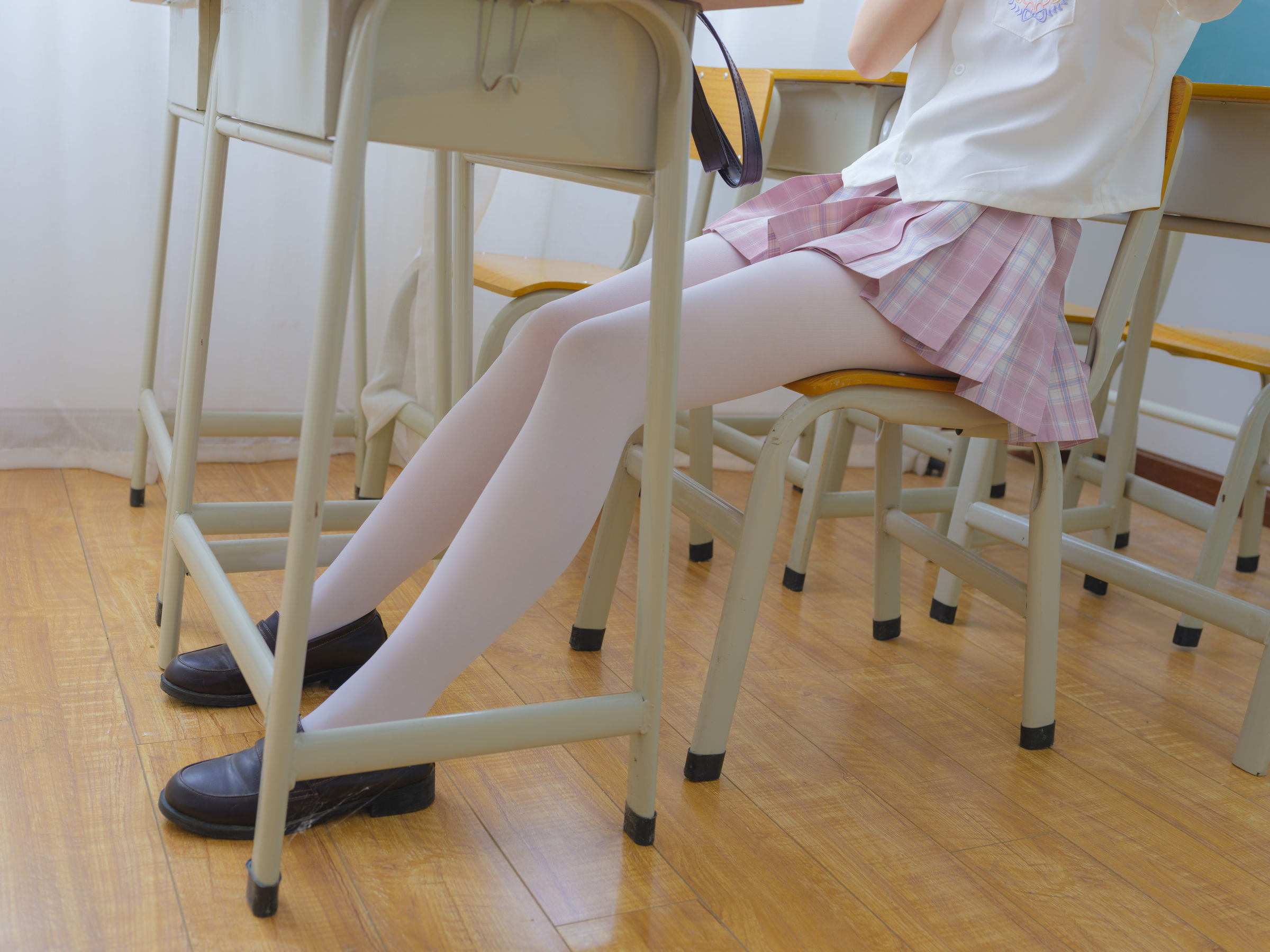 森萝财团写真 - 小圆 试拍 JKJK格子裙 50D_第1张