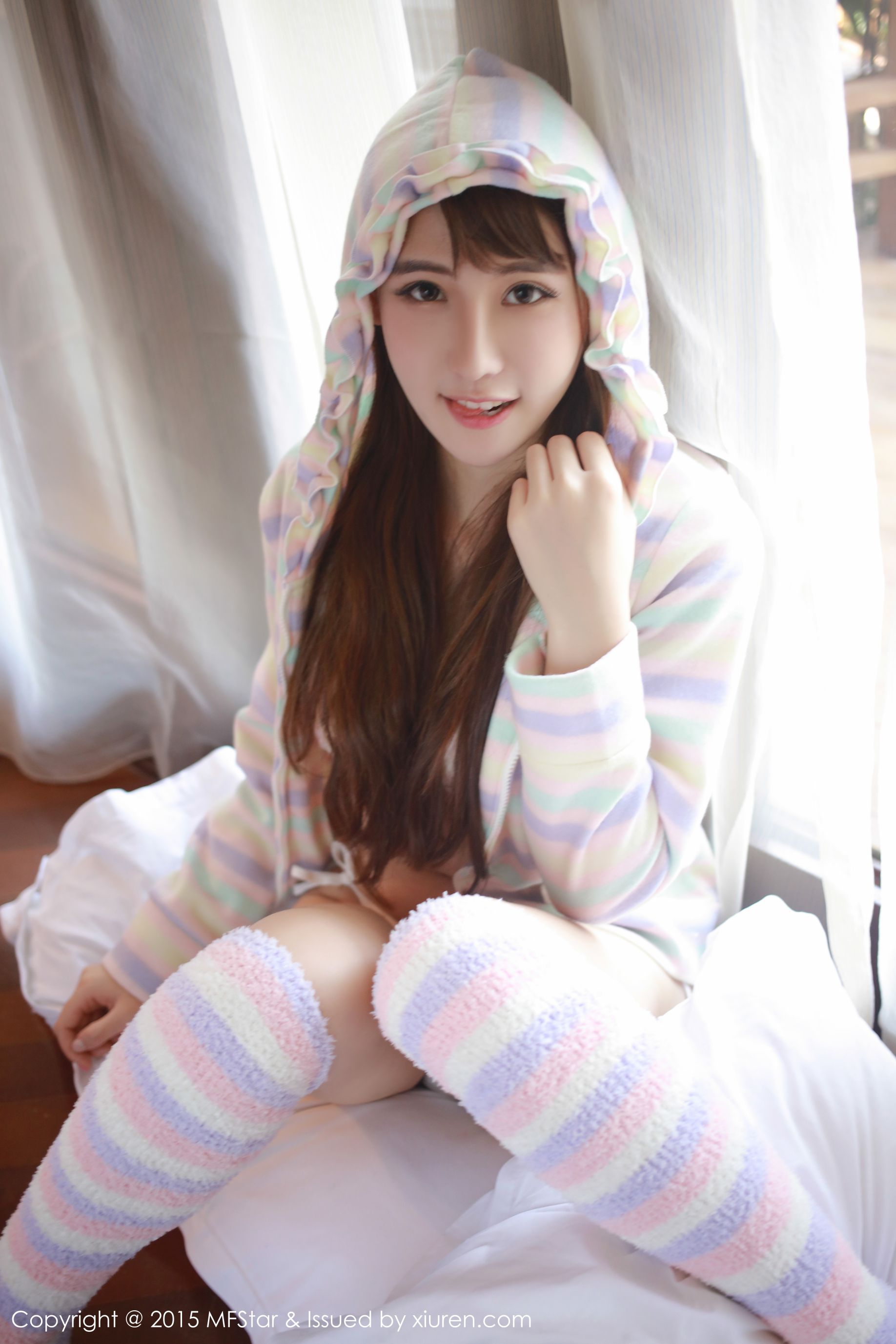 熊吖BOBO《龙目岛旅拍》3套性感内衣 [模范学院MFStar] Vol.027_第2张