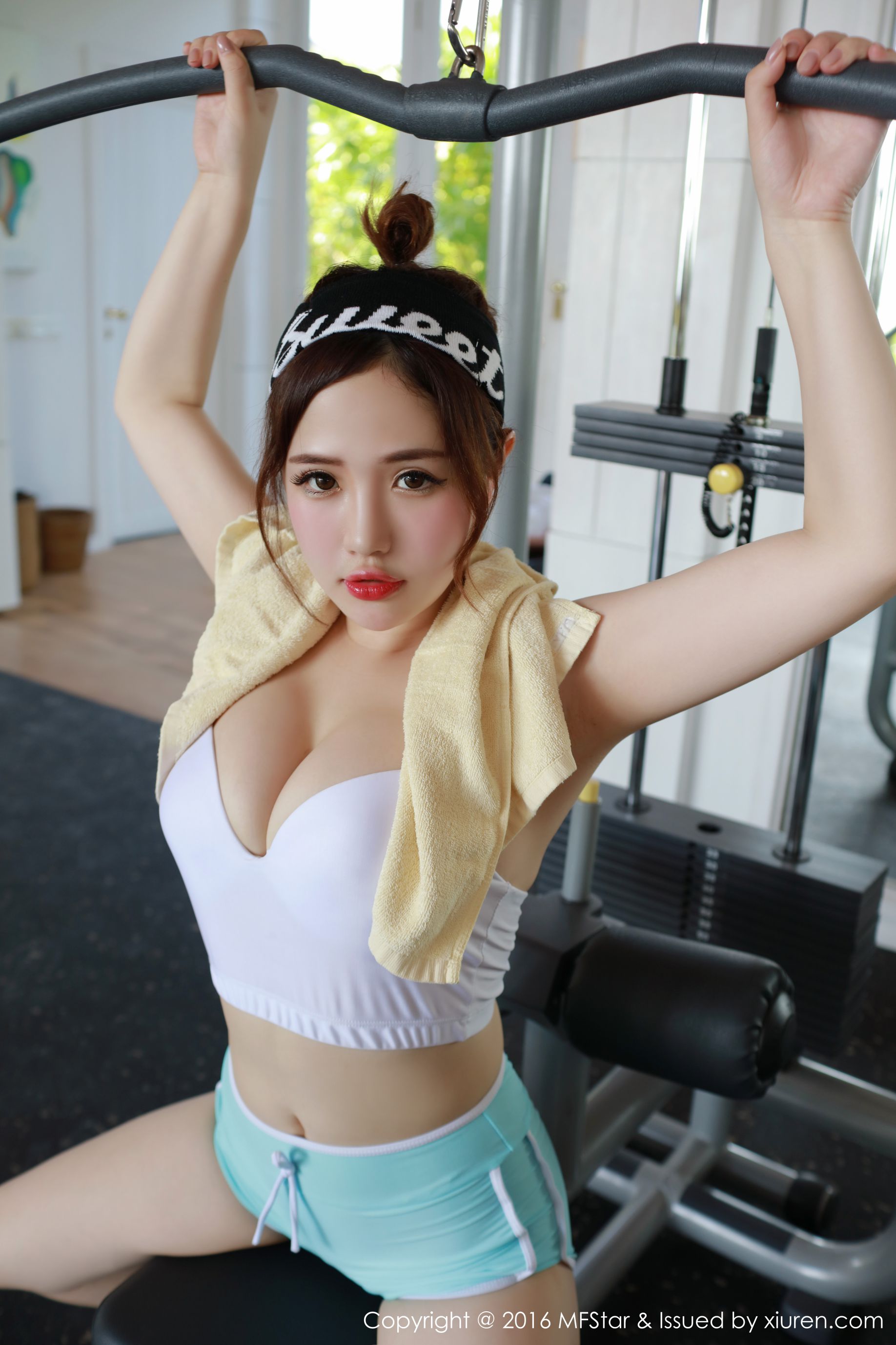 徐cake《马尔代夫旅拍》运动风泳衣+皮卡丘比基尼 [模范学院MFStar] Vol.056_第2张