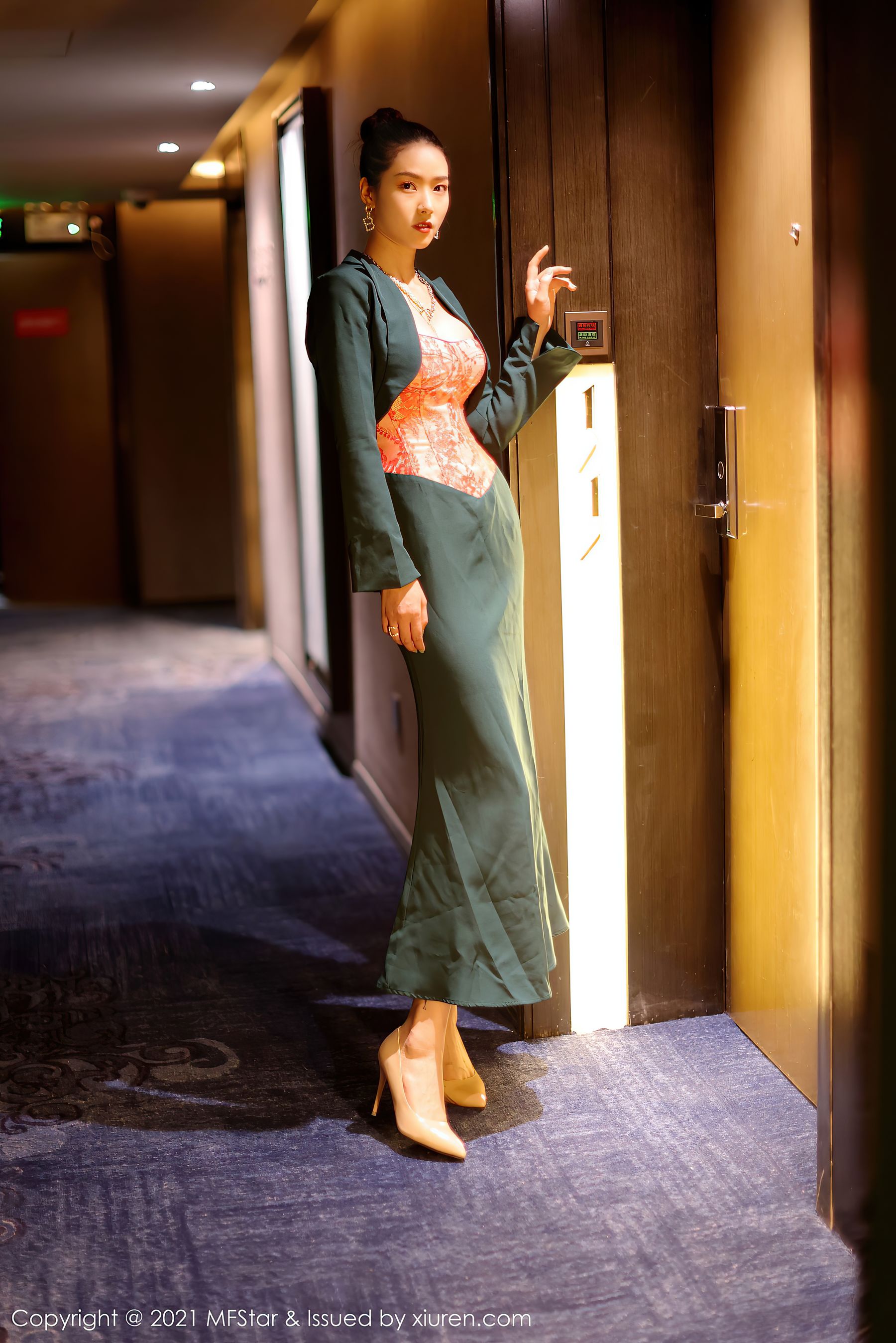 [模范学院MFStar] Vol.500 方子萱_第1张