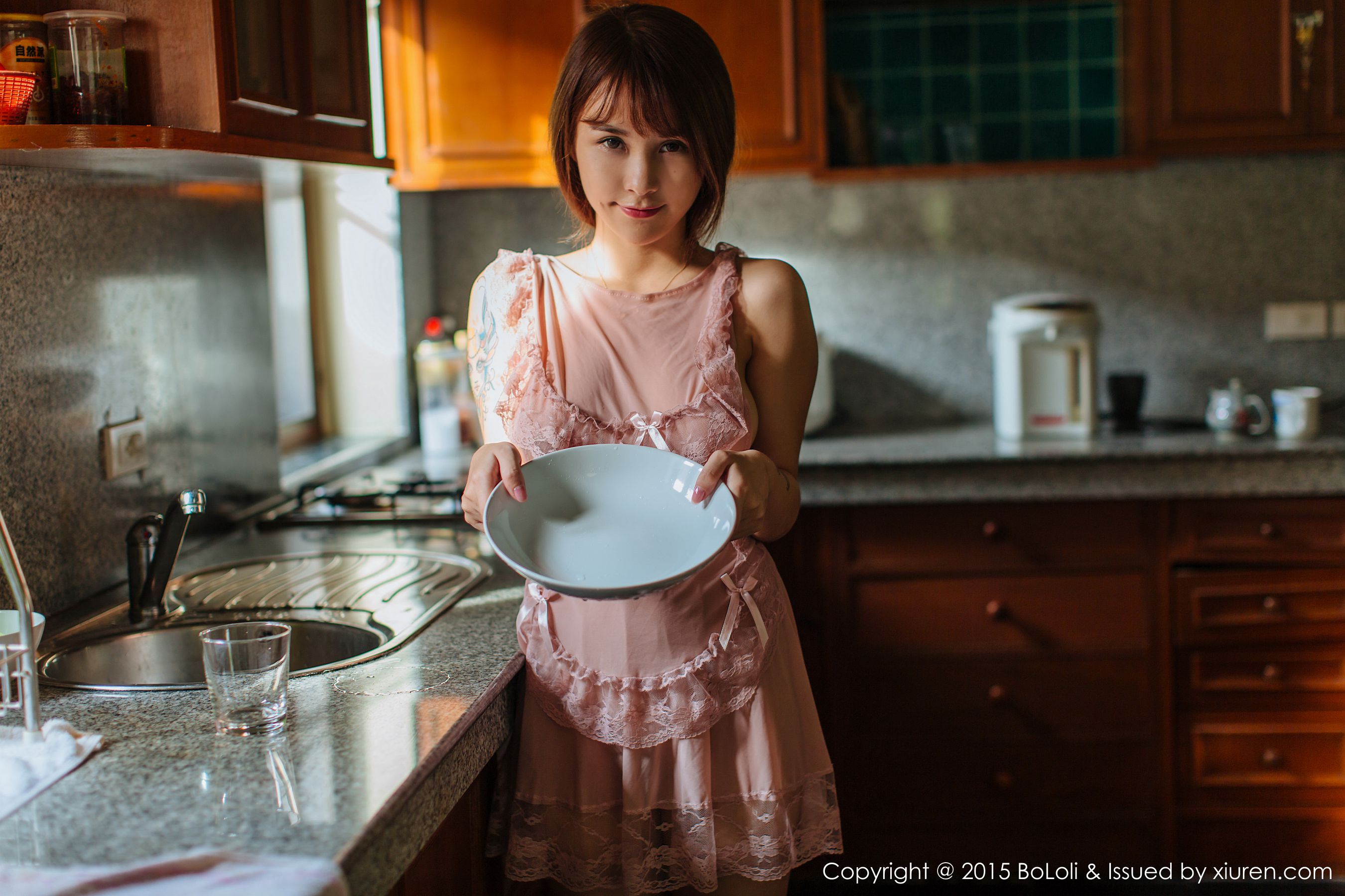 夏美酱《普吉岛旅拍》性感厨娘+海边水手装 [BoLoli波萝社] Vol.077 写真集_第3张