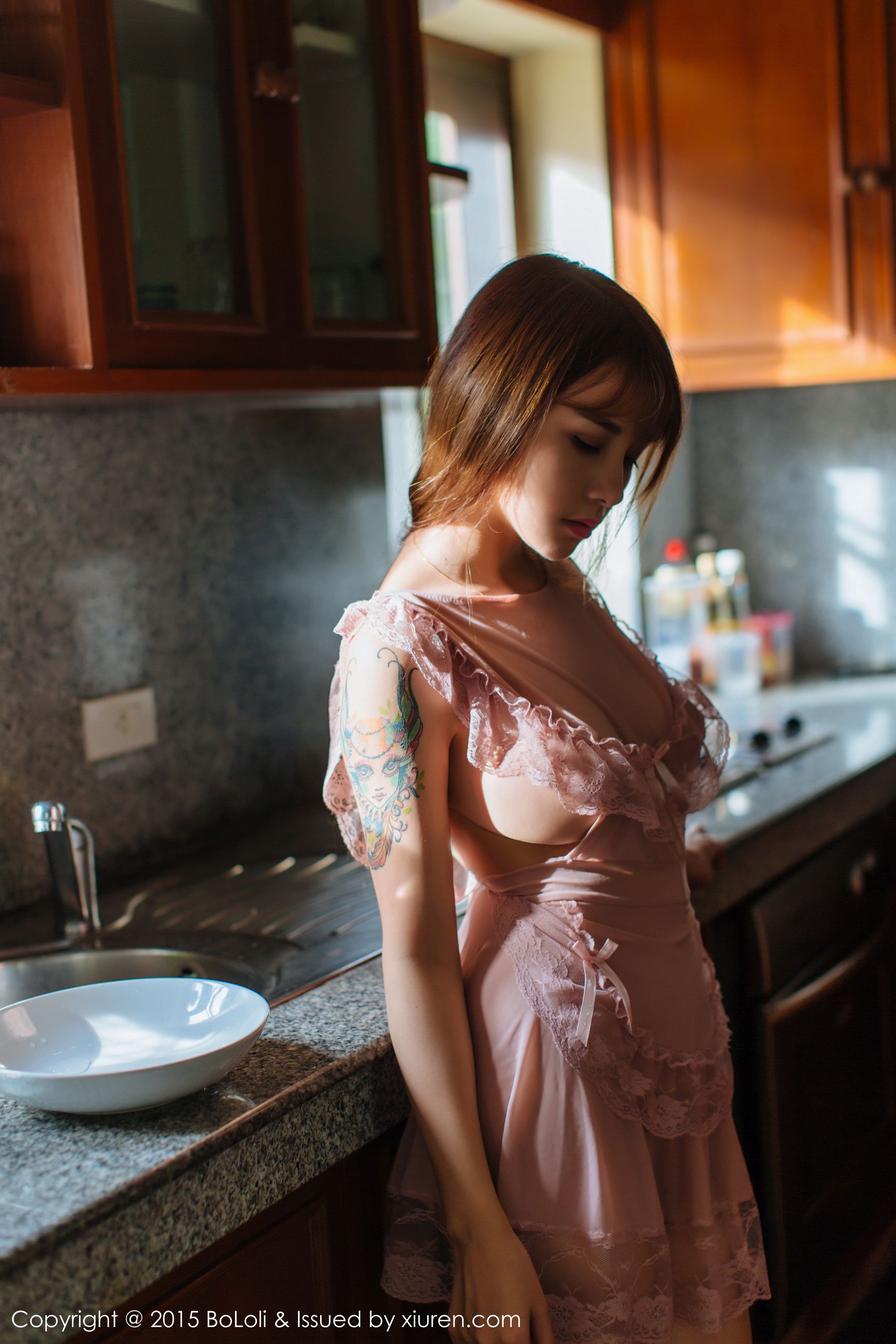 夏美酱《普吉岛旅拍》性感厨娘+海边水手装 [BoLoli波萝社] Vol.077 写真集_第5张