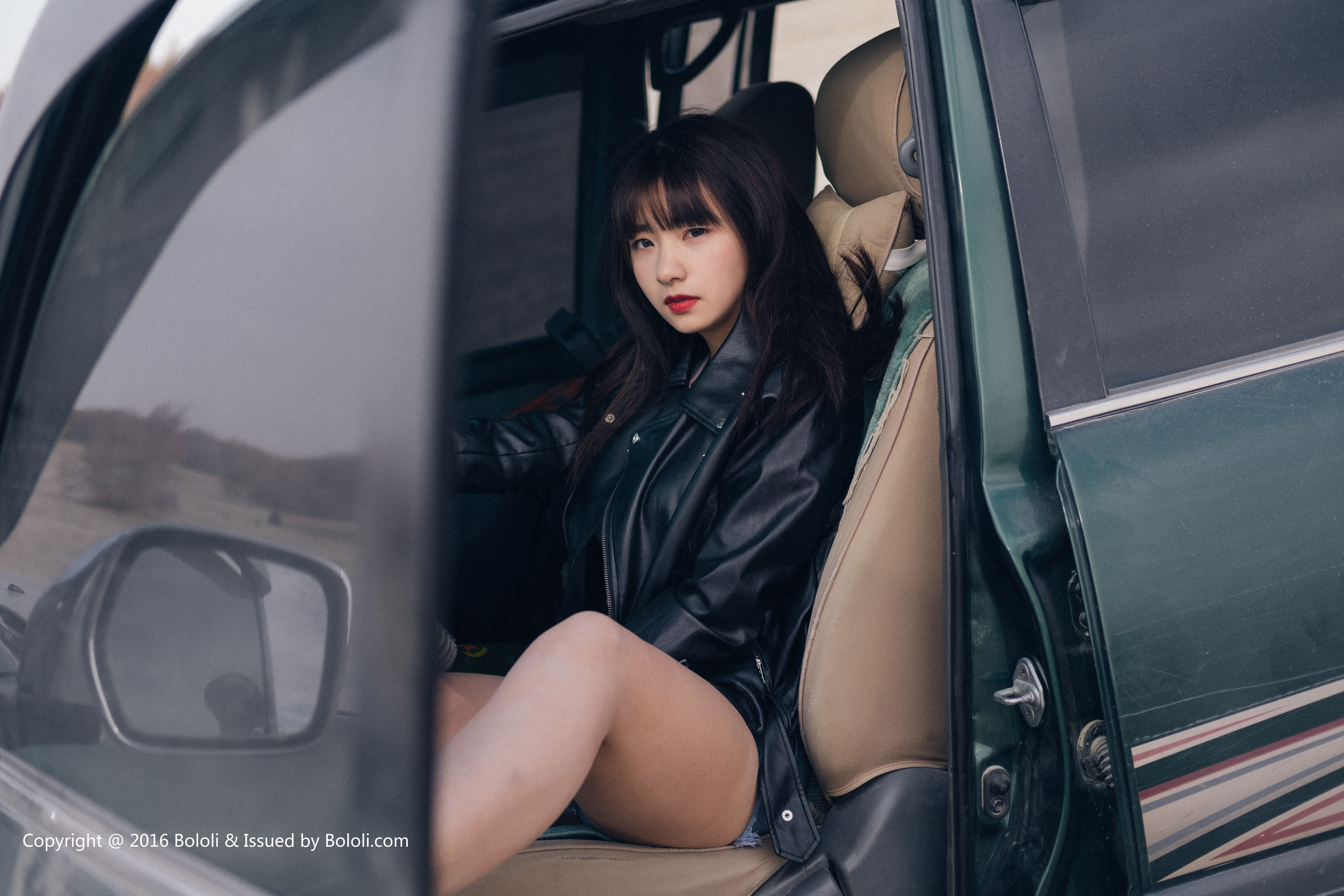 周闻/球球《沙漠机车女》 [Kimoe激萌文化] KIM010_第1张