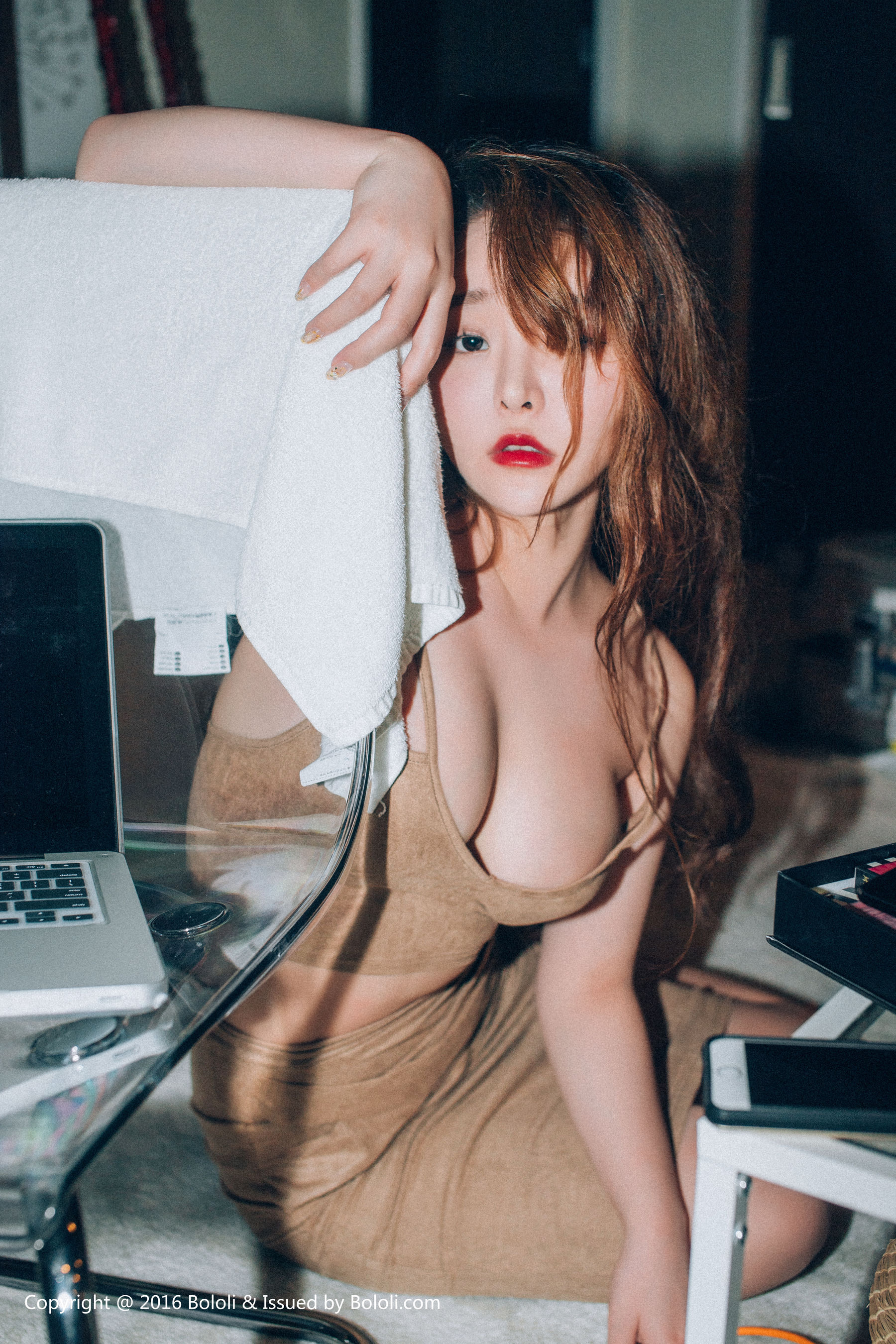 柳侑绮《出浴少女VS醉酒人妻》 [Bololi波萝社] BOL.064_第4张