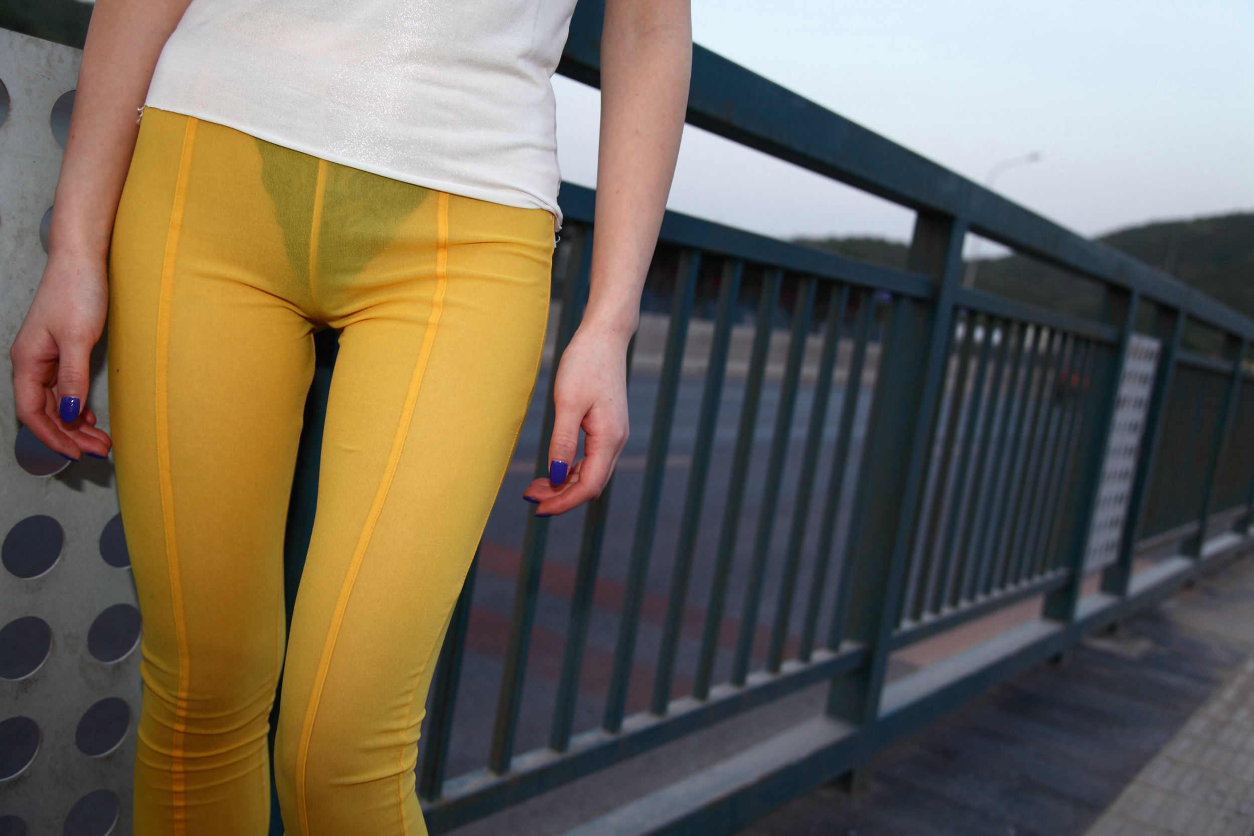 欣欣《关于紧身裤的那些事儿》 [AISS爱丝]_第1张