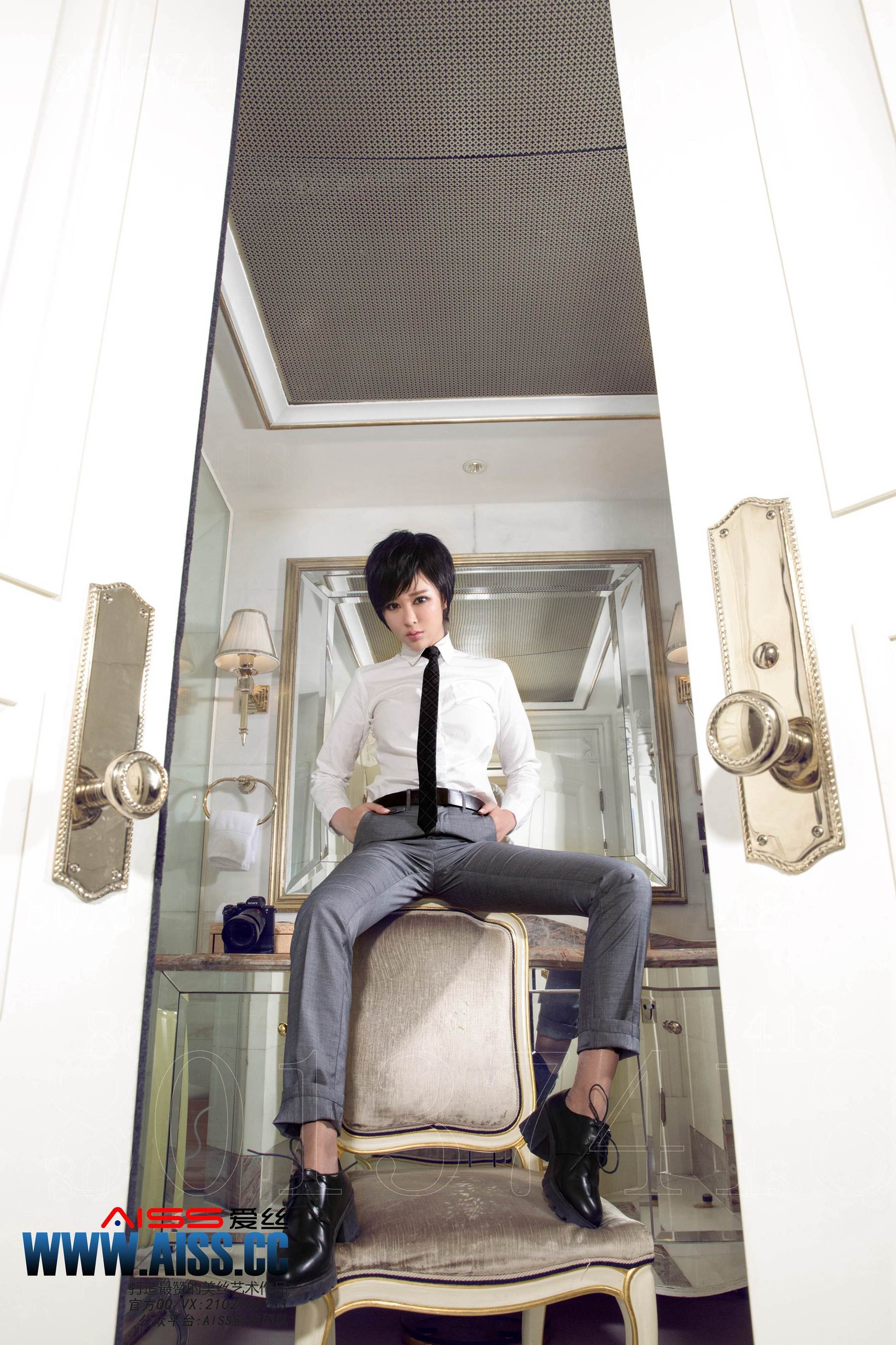 索菲《裤袜先生》 [AISS爱丝]_第2张