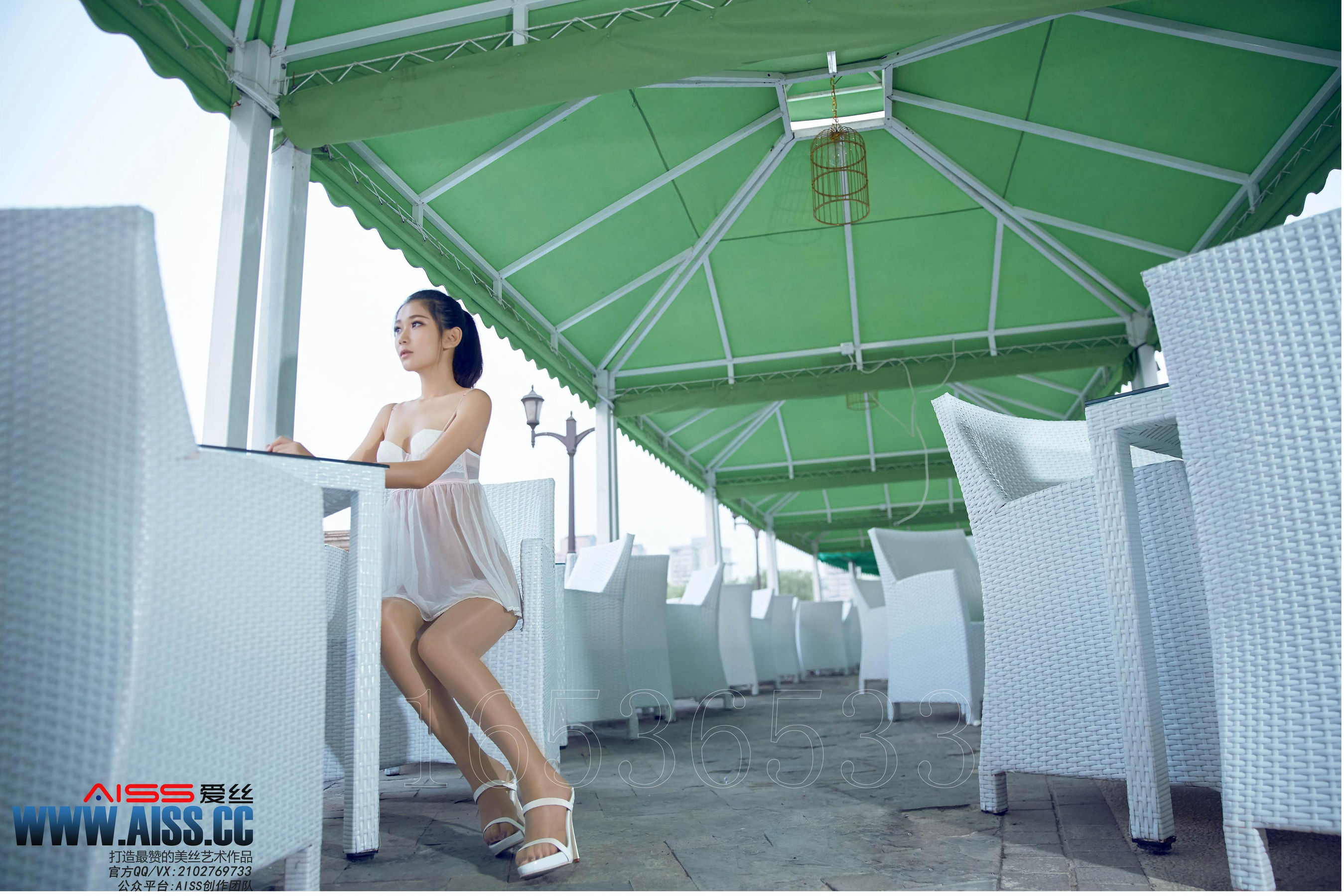 亚美依《穿丝袜的街道》 钻石版 [AISS爱丝] F6029_第1张