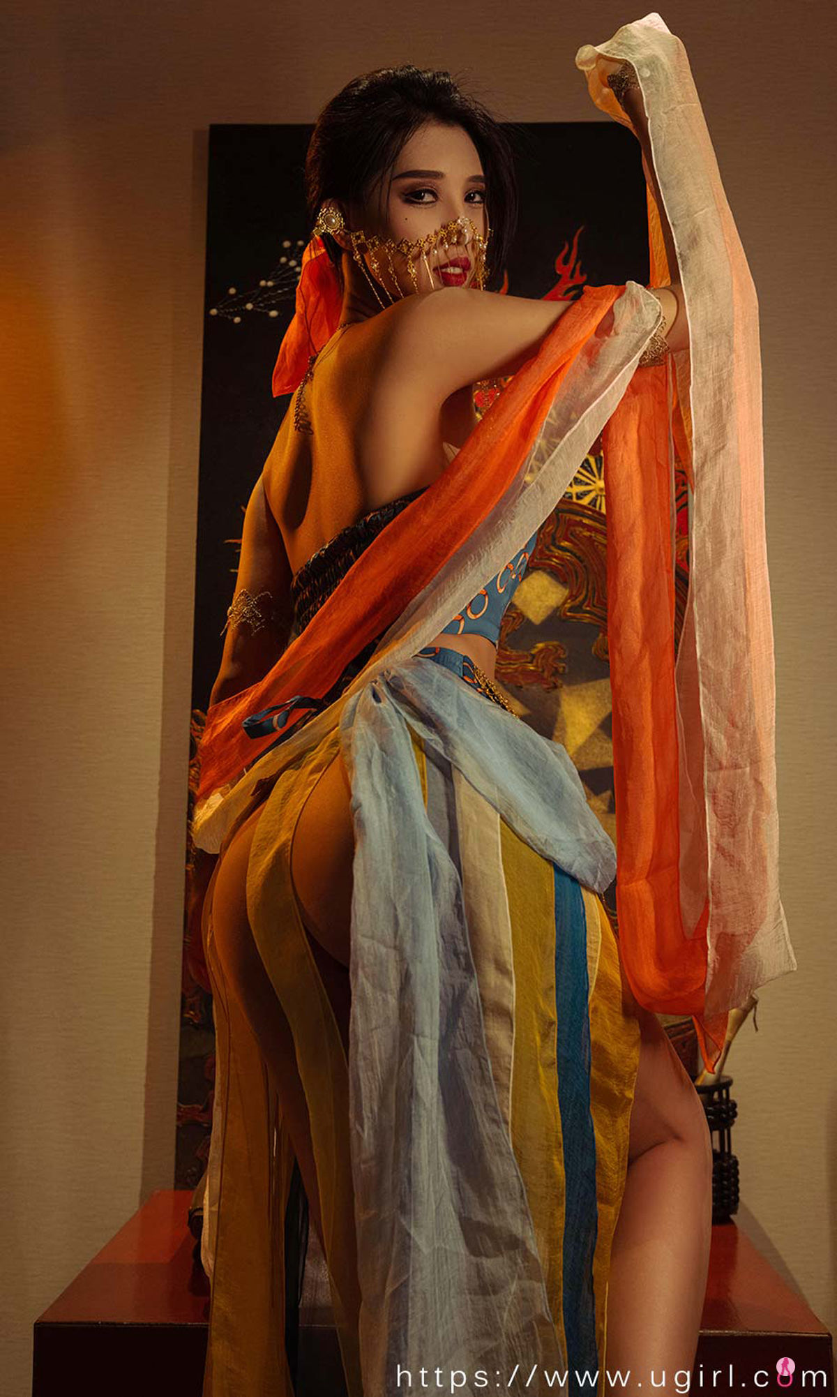 [爱尤物Ugirls] No.2301 葛征Model 异域情书_第3张