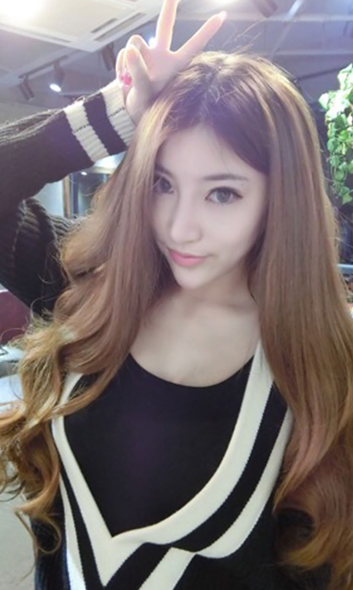 群群(张晓梵)《蜂腰美胸 清纯可人》 [爱尤物Ugirls] No.003_第3张