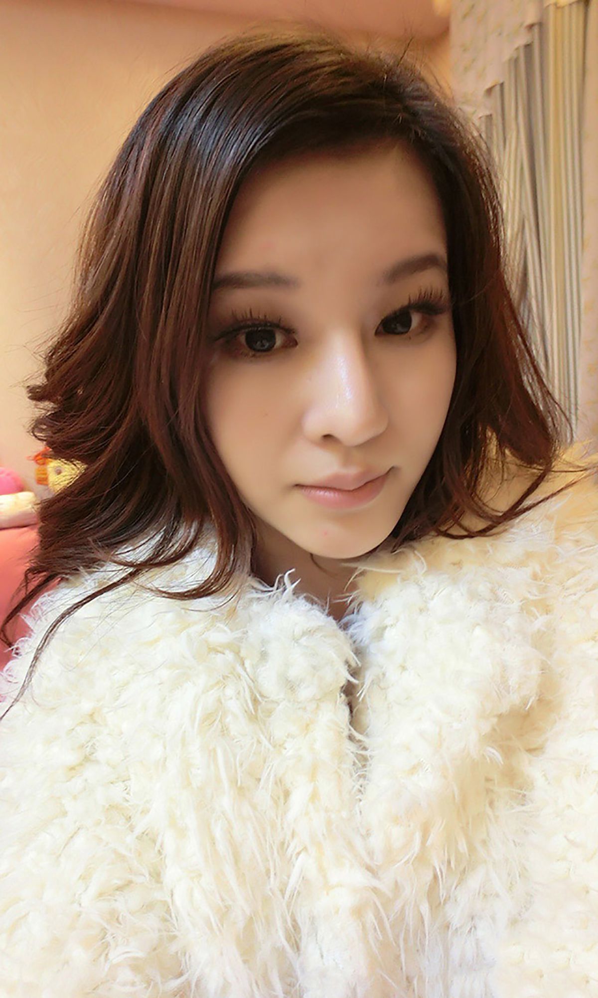 纯小希、南湘Baby、王轶玲《金枝欲叶》 [爱尤物Ugirls] No.035_第2张