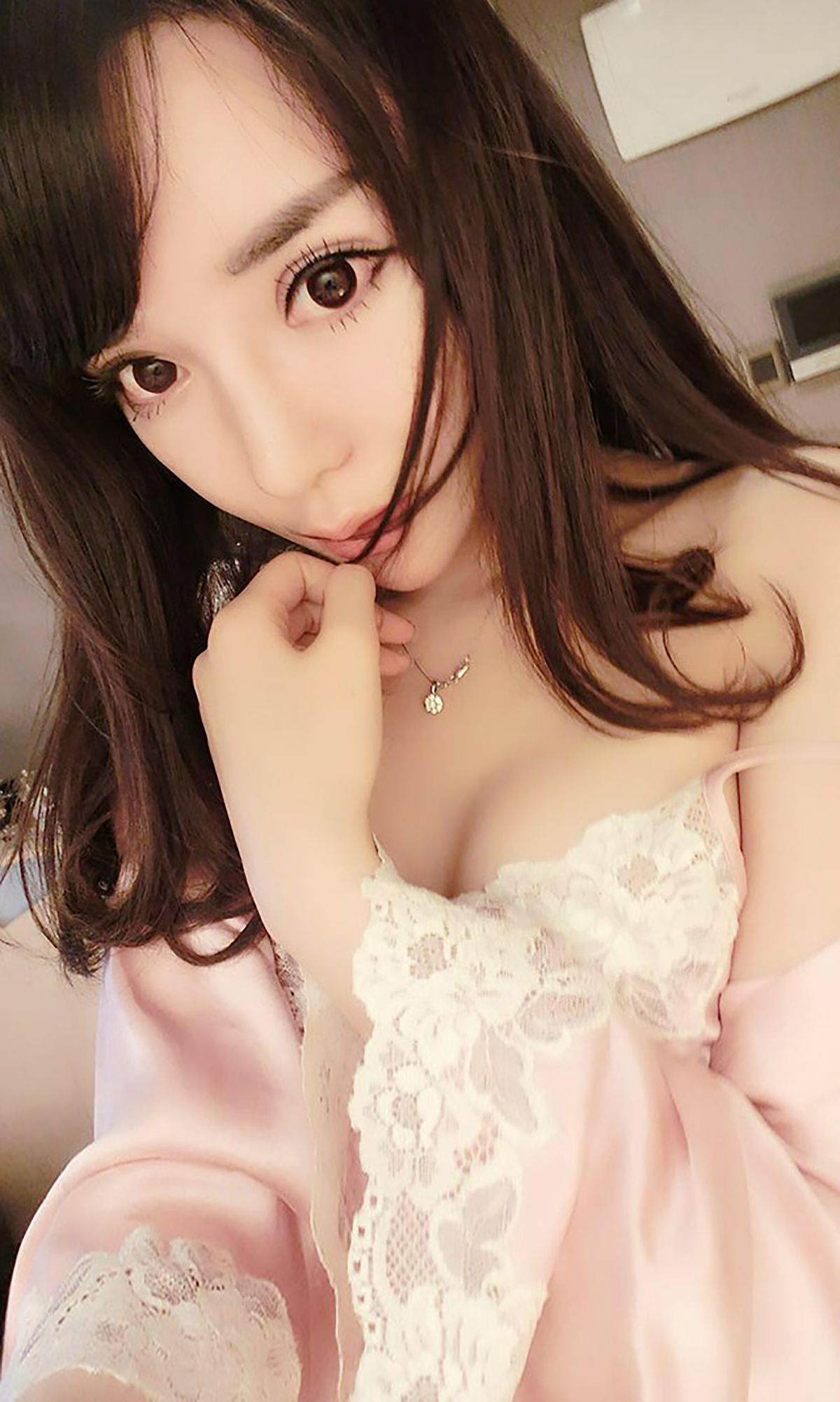 韩子萱《魔鬼身材天使面孔》 [爱尤物Ugirls] No.048_第3张