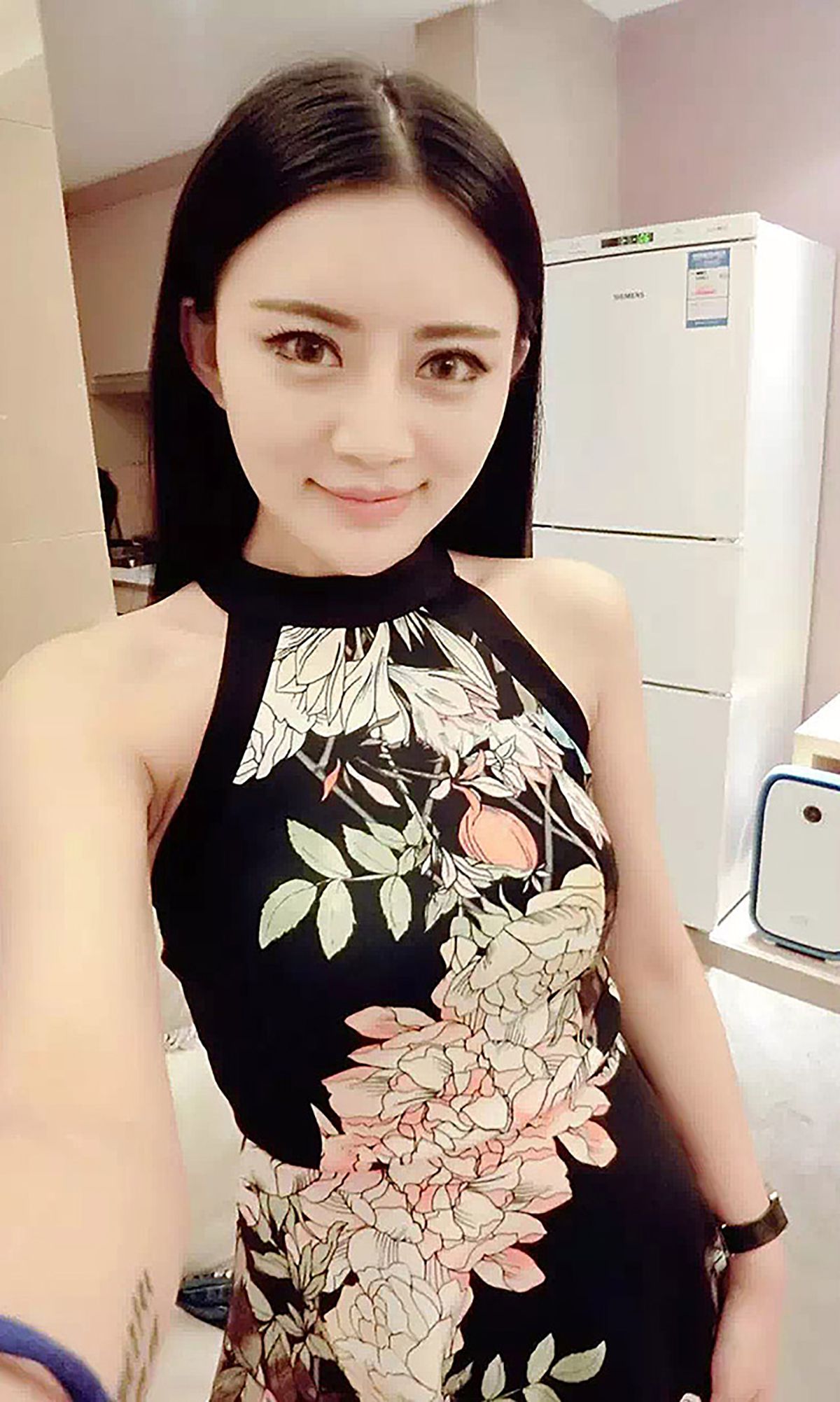 佳佳《十万伏特电力美女》 [爱尤物Ugirls] No.075_第3张