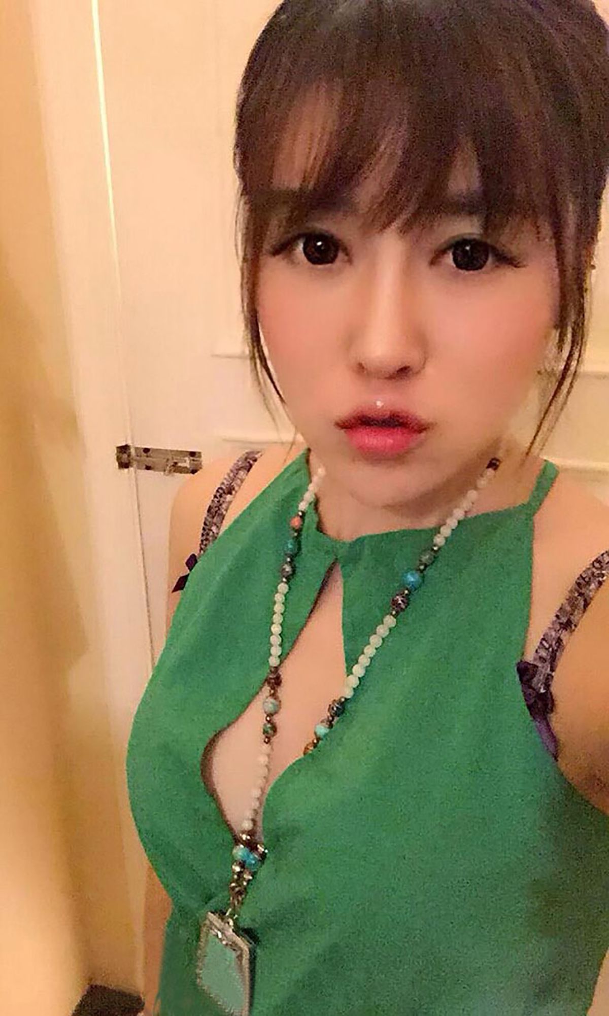 夏雪儿《小兔儿乖乖把门儿开开》 [爱尤物Ugirls] No.115_第3张