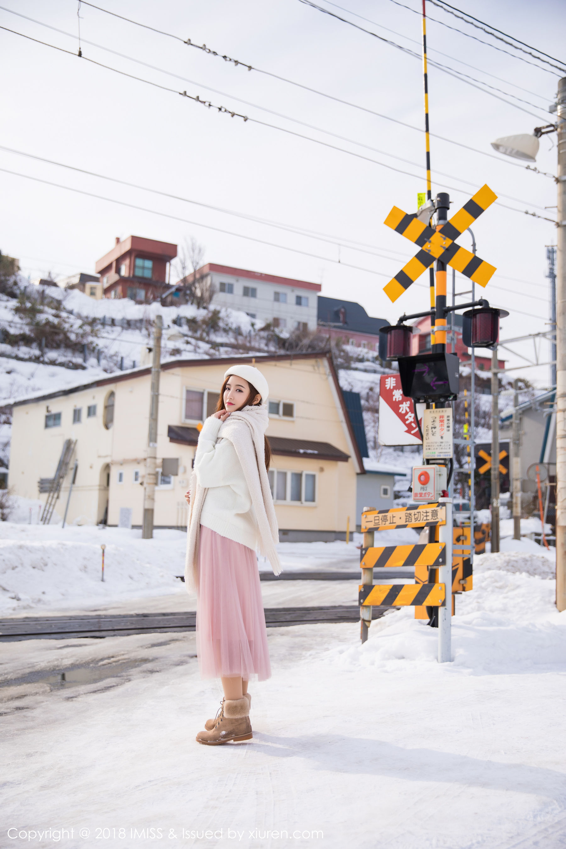 模特猫宝《束缚装扮与吊袜》 [爱蜜社IMiss] Vol.253_第5张