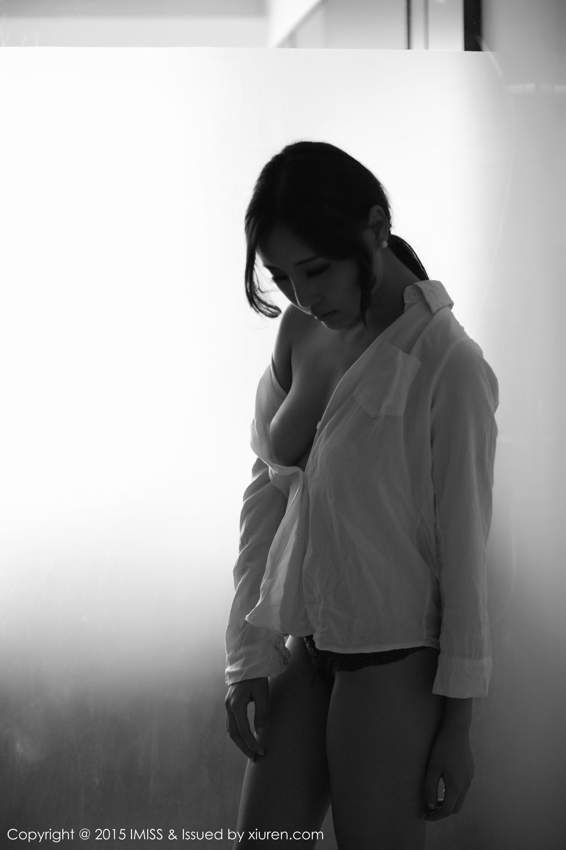 樂樂Mango《白衬衣+紫色丝袜系列》 [爱蜜社IMiss] Vol.046_第4张