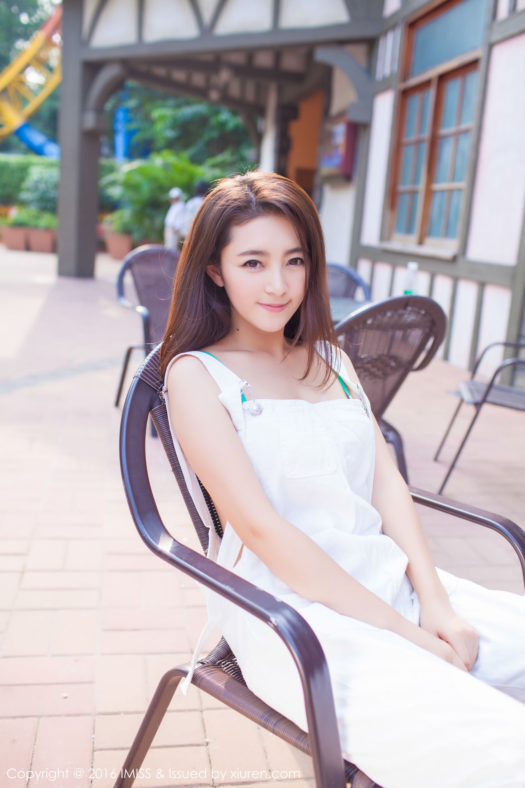 夏茉GIGI《2套服饰街拍》 [爱蜜社IMiss] Vol.066_第1张