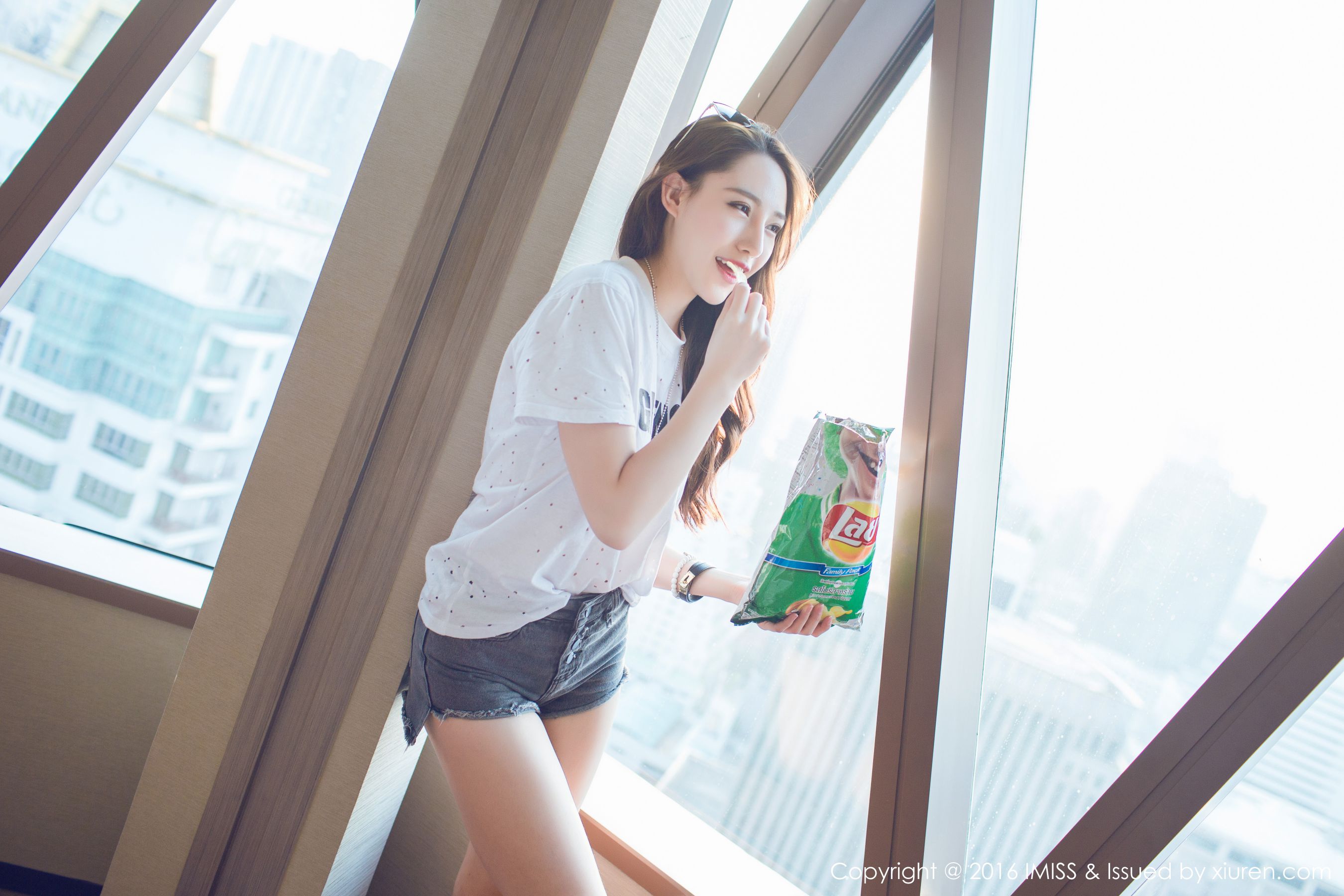 极品长腿美女@刘奕宁Lynn [爱蜜社IMiss] Vol.080_第2张