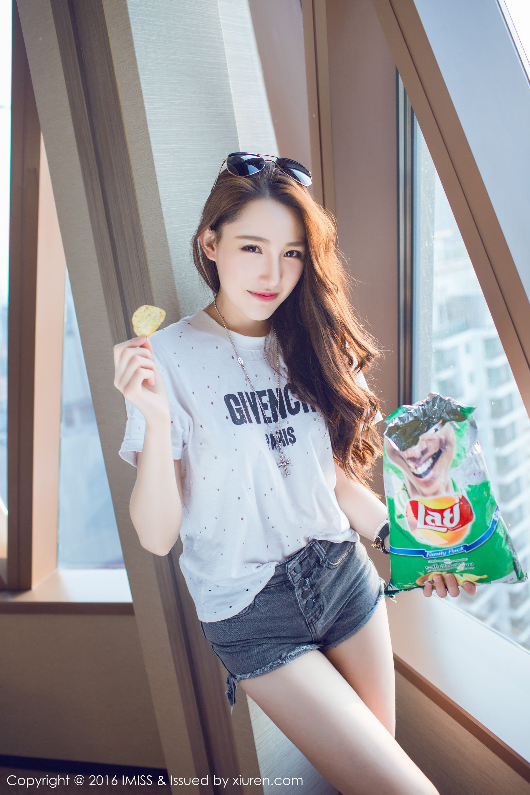 极品长腿美女@刘奕宁Lynn [爱蜜社IMiss] Vol.080_第3张