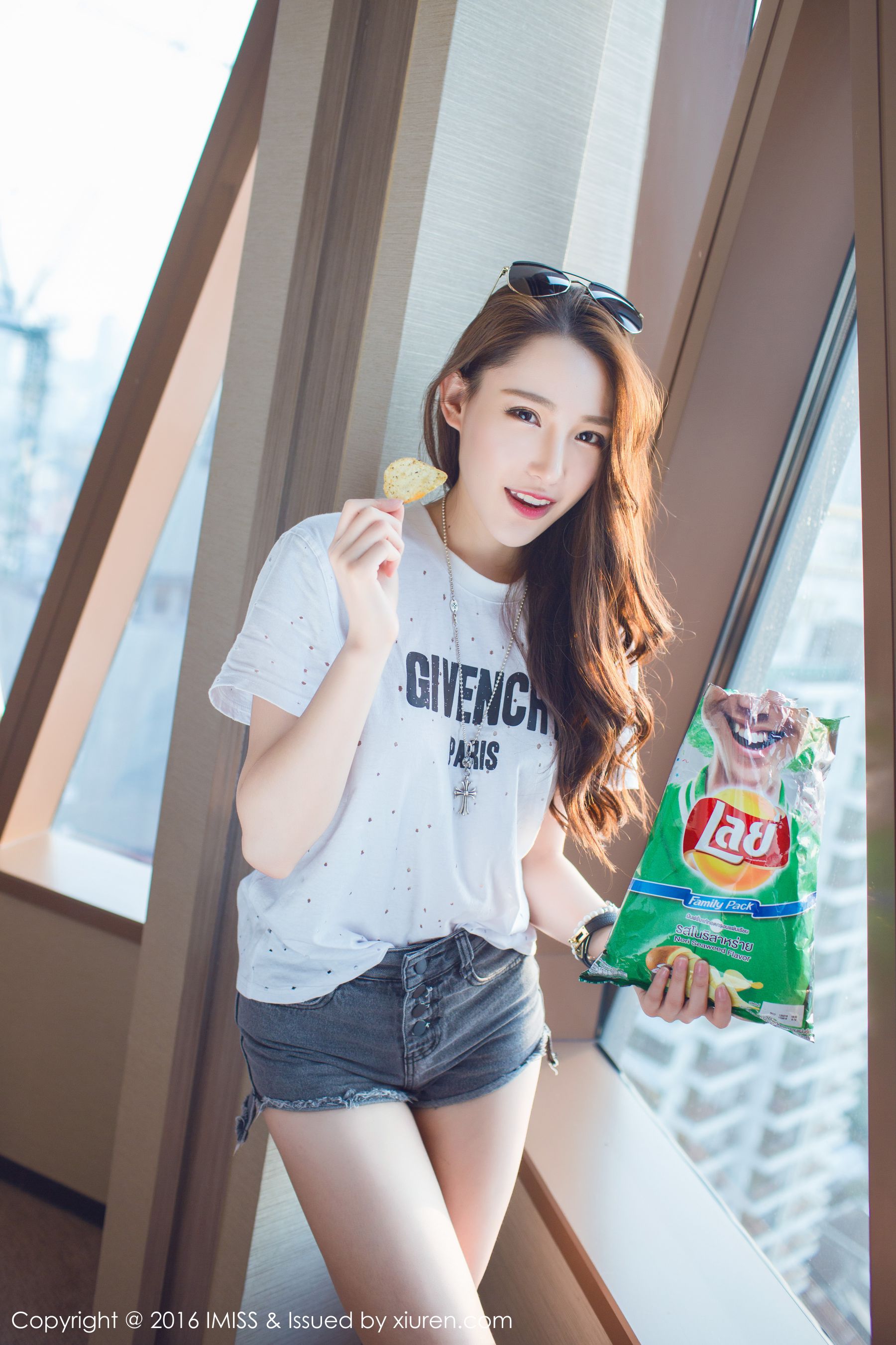 极品长腿美女@刘奕宁Lynn [爱蜜社IMiss] Vol.080_第4张