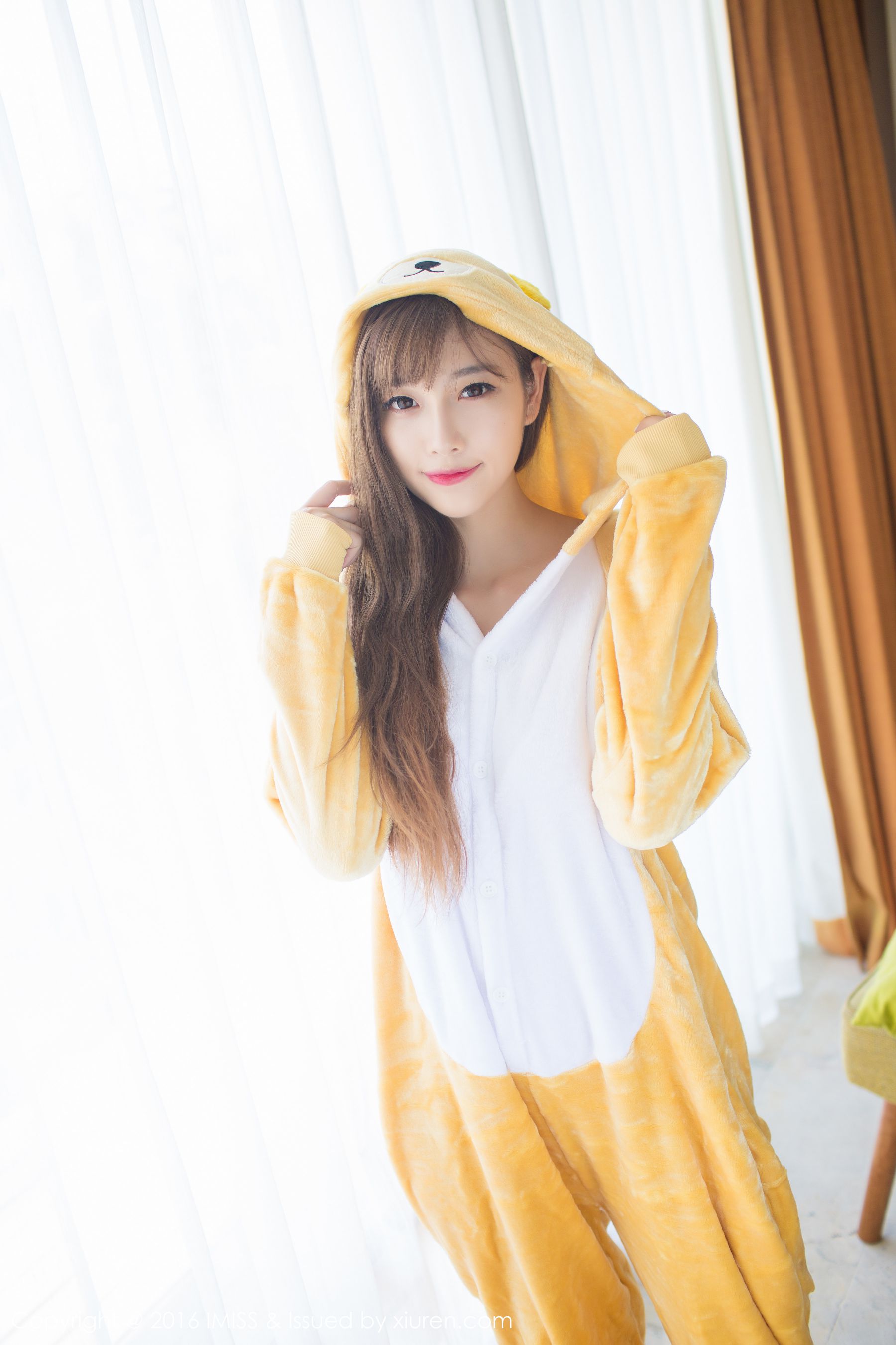 sugar小甜心CC《美女扮野兽+旗袍与丝袜》 [爱蜜社IMiss] Vol.136_第2张