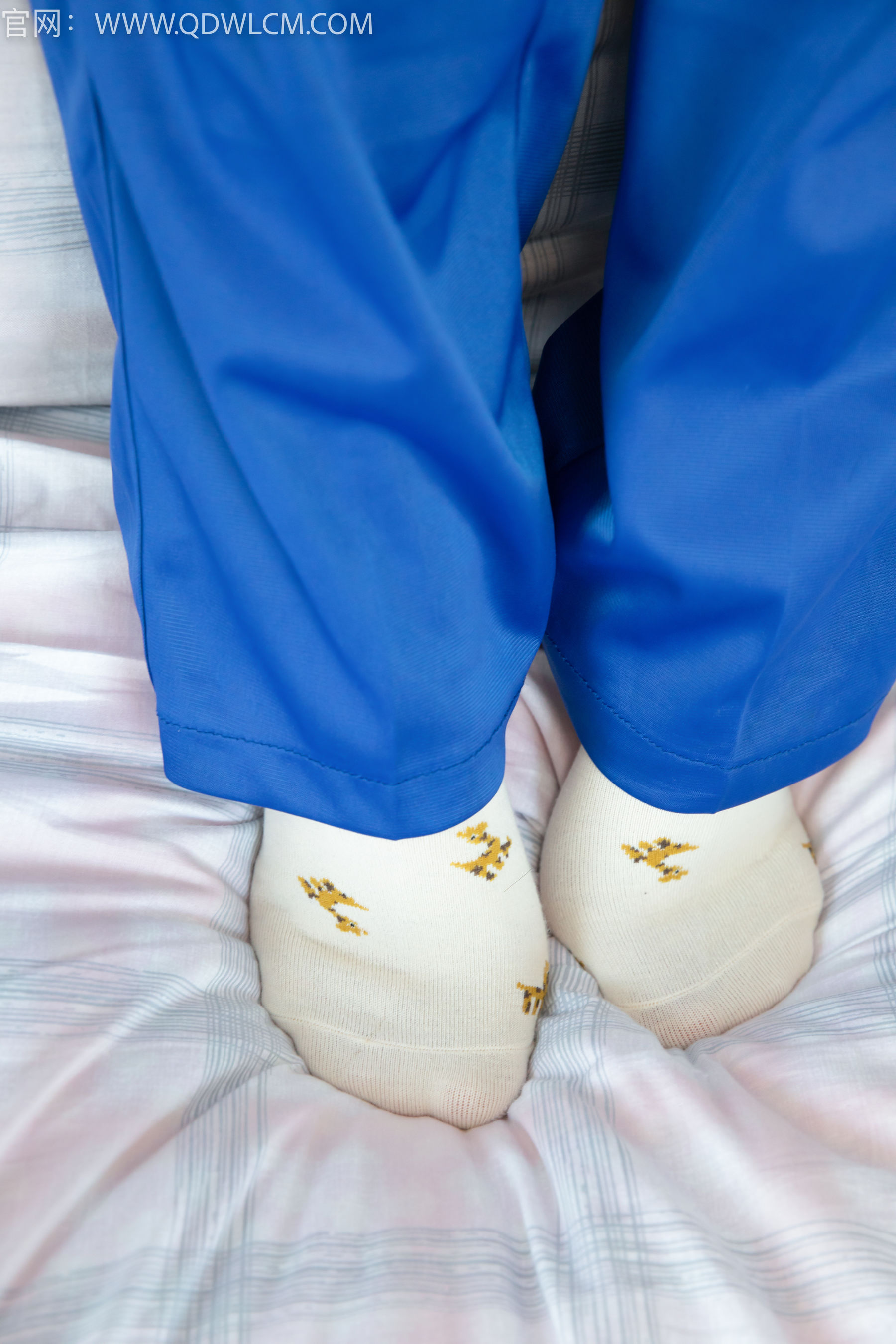 物恋传媒 No.1412 言言-飞鸟和蝉_第4张