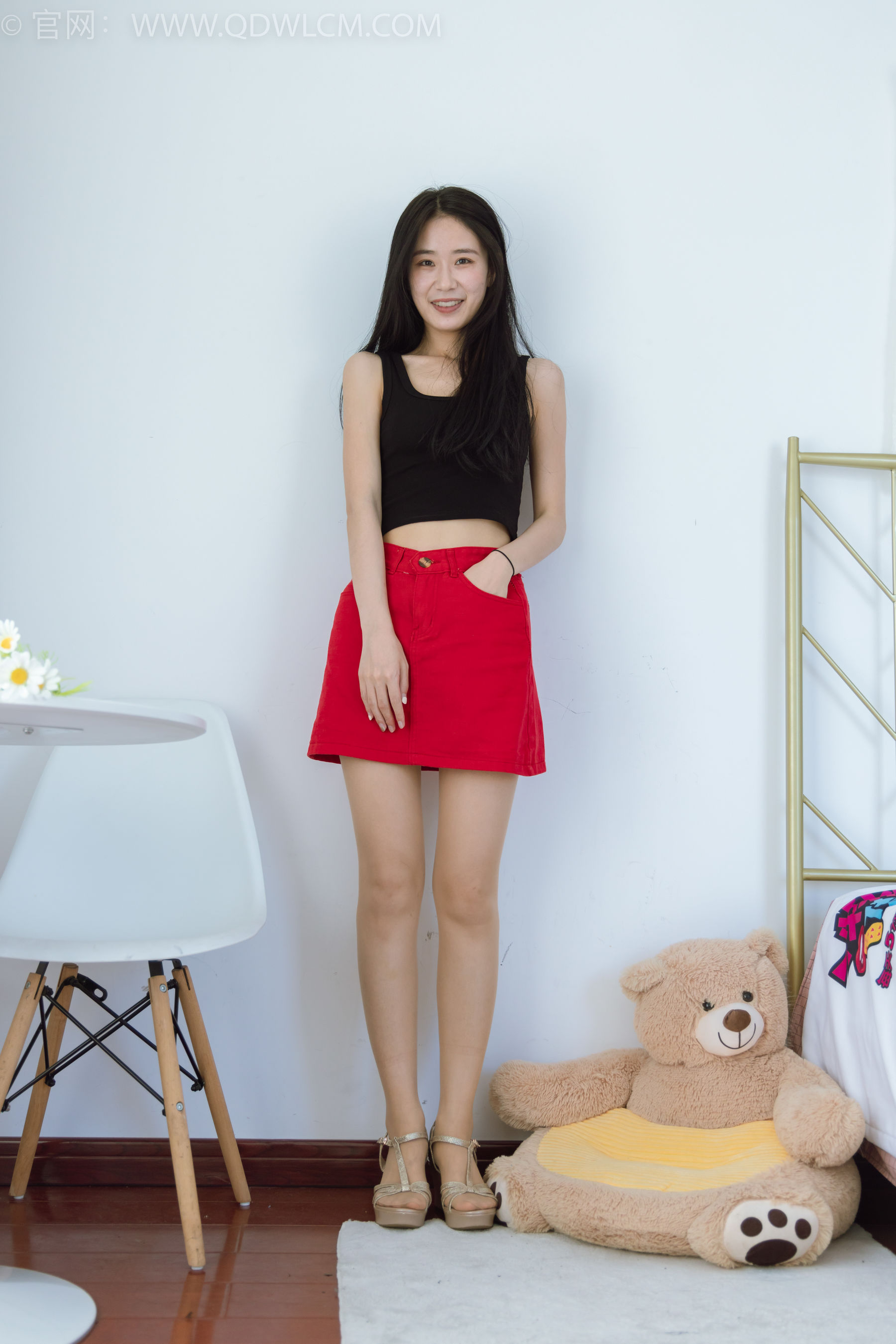 物恋传媒 No.1464 菜菜-红与黑_第1张