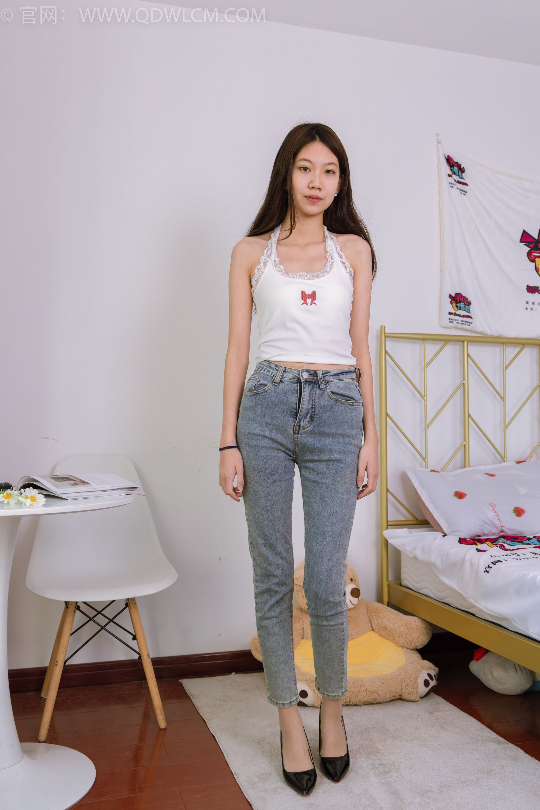 物恋传媒 No.1459 纤纤-粉色蝴蝶结_第1张