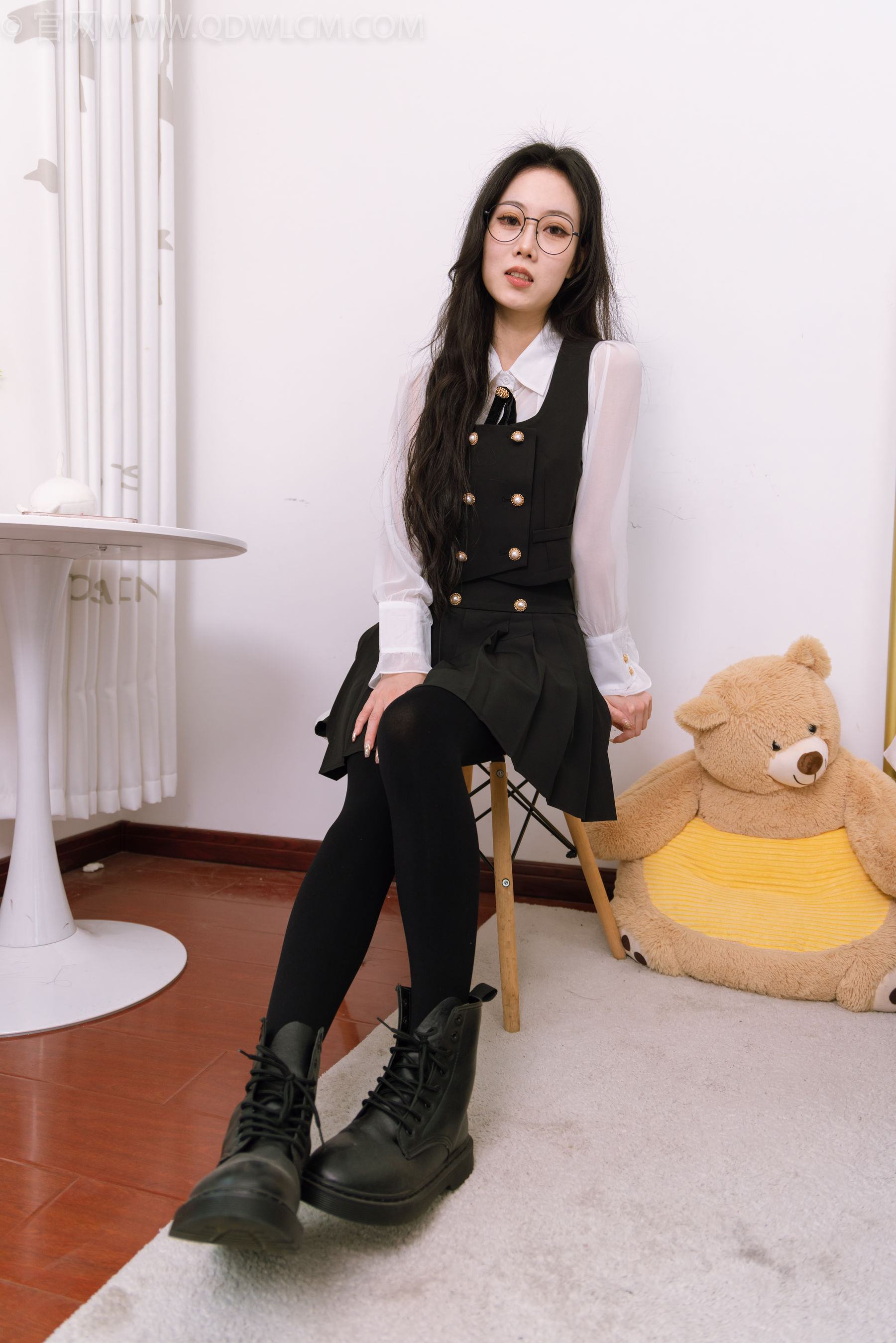 物恋传媒 No.1443 康康-兔年小红袜_第3张