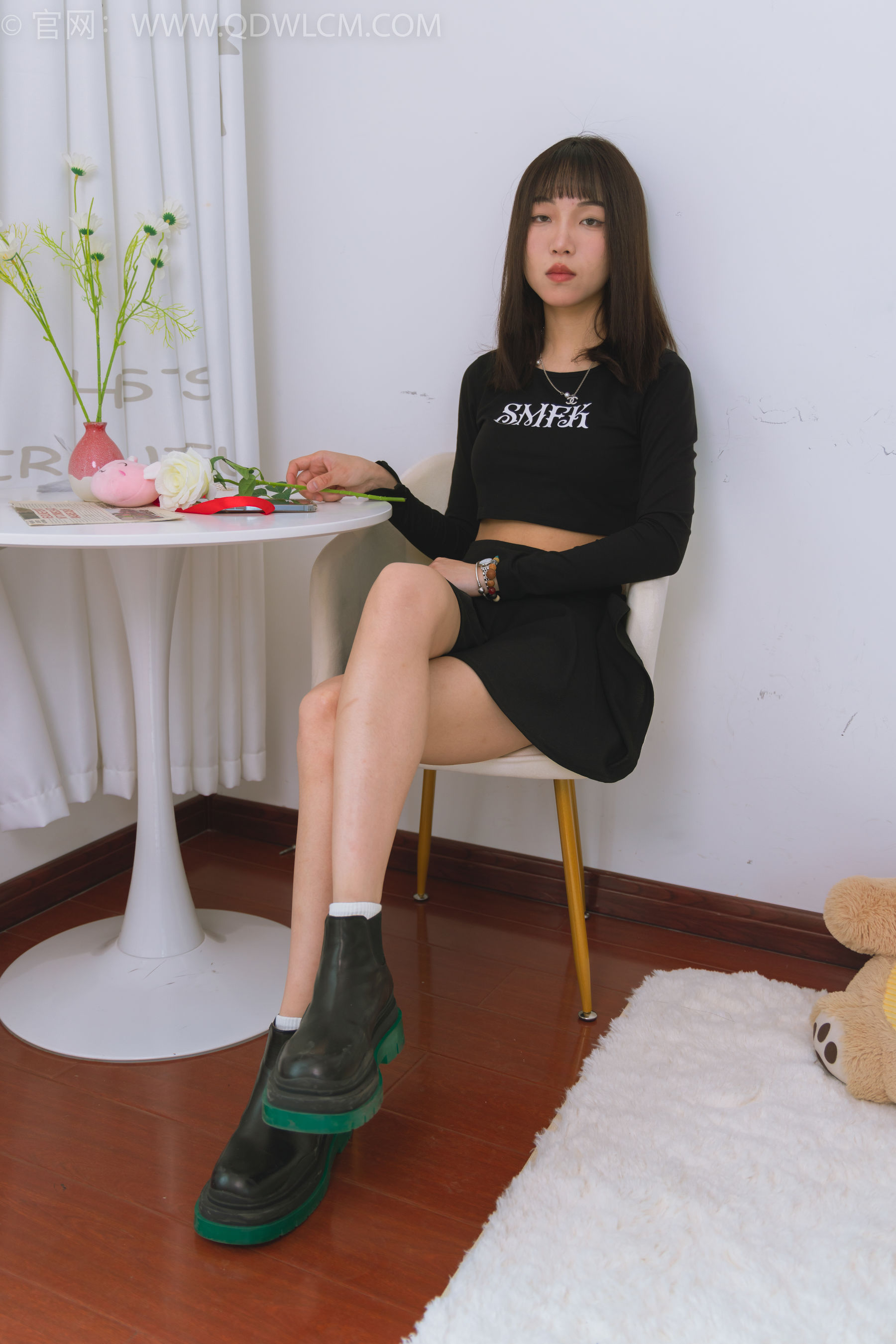 物恋传媒 No.1532 琪琪-黑色的花_第2张